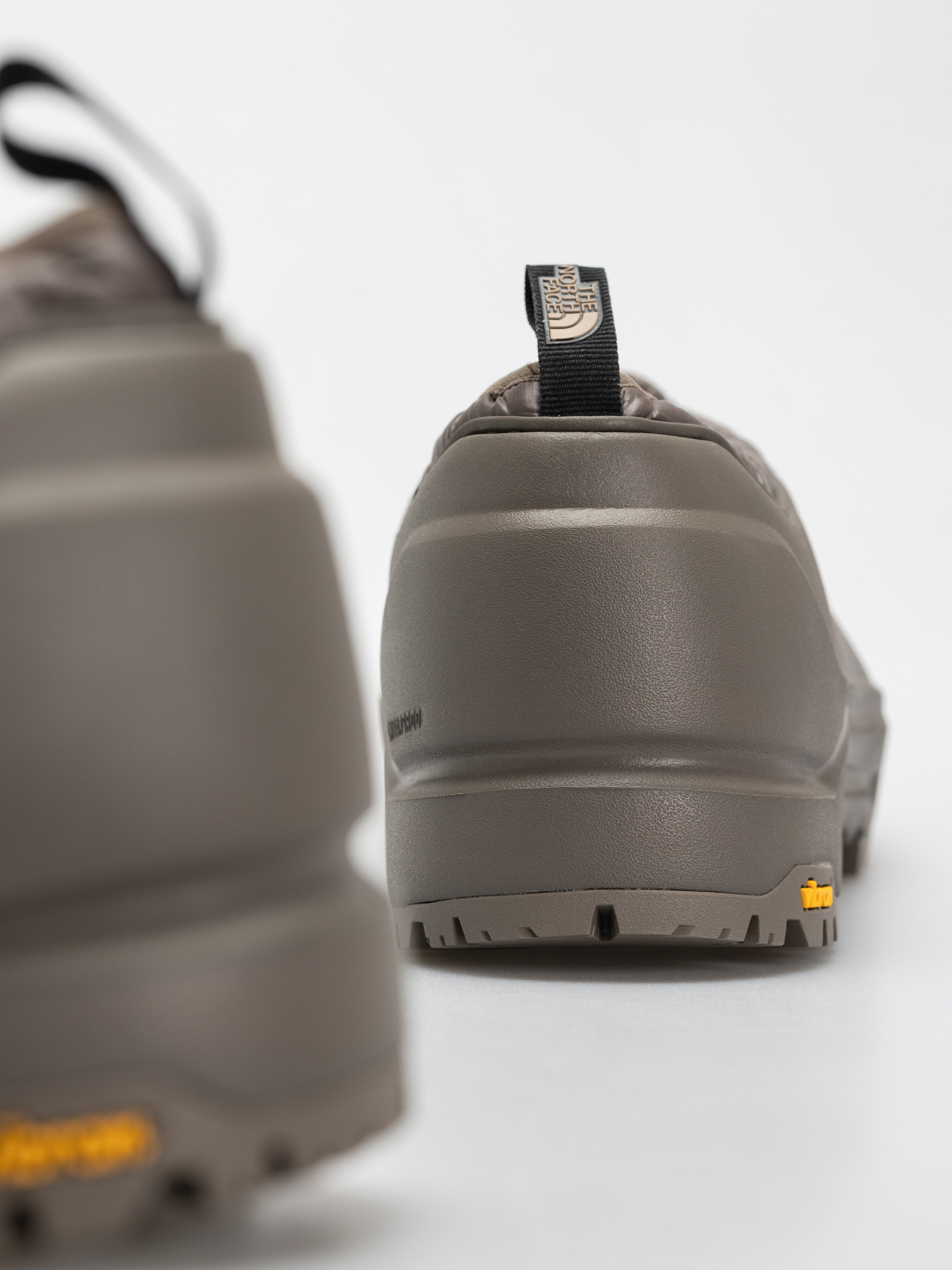 Pantofi The North Face Base Camp Wp Mule (mocha brown/mocha brown)