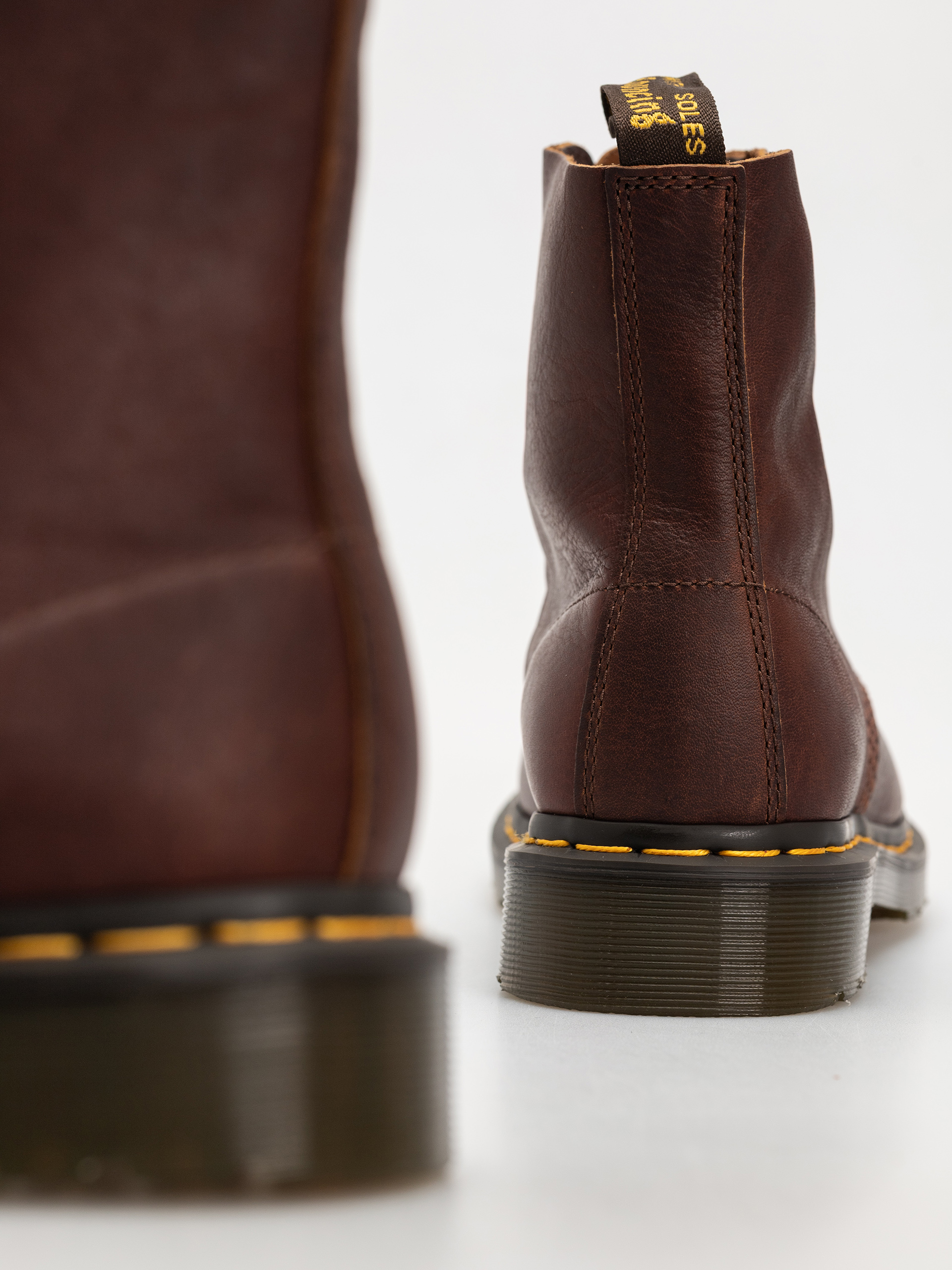 Pantofi Dr. Martens 1460 (cashew ambassador)