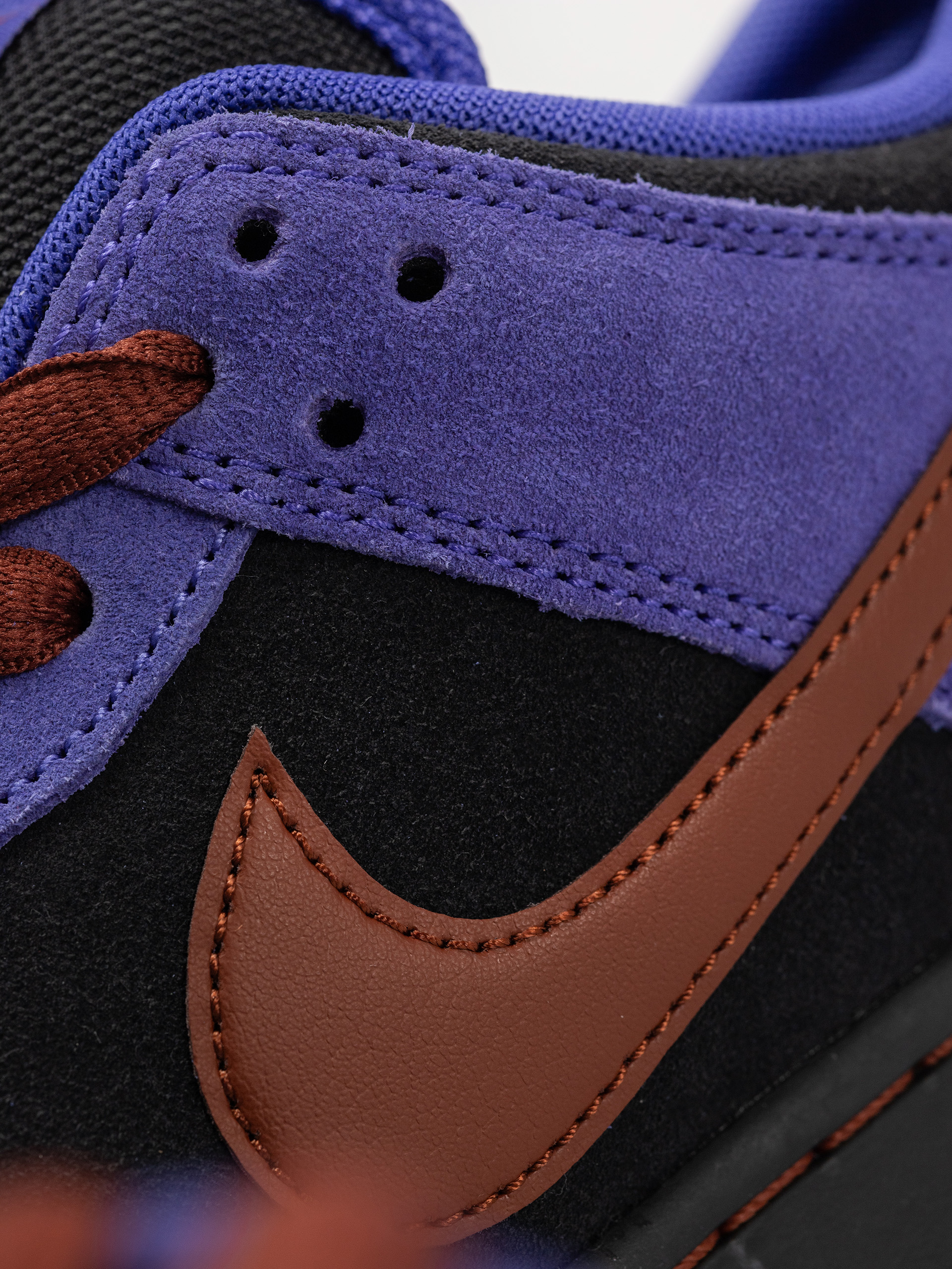 Pantofi Nike SB Dunk Low Pro (persian violet/cinnamon off noir)