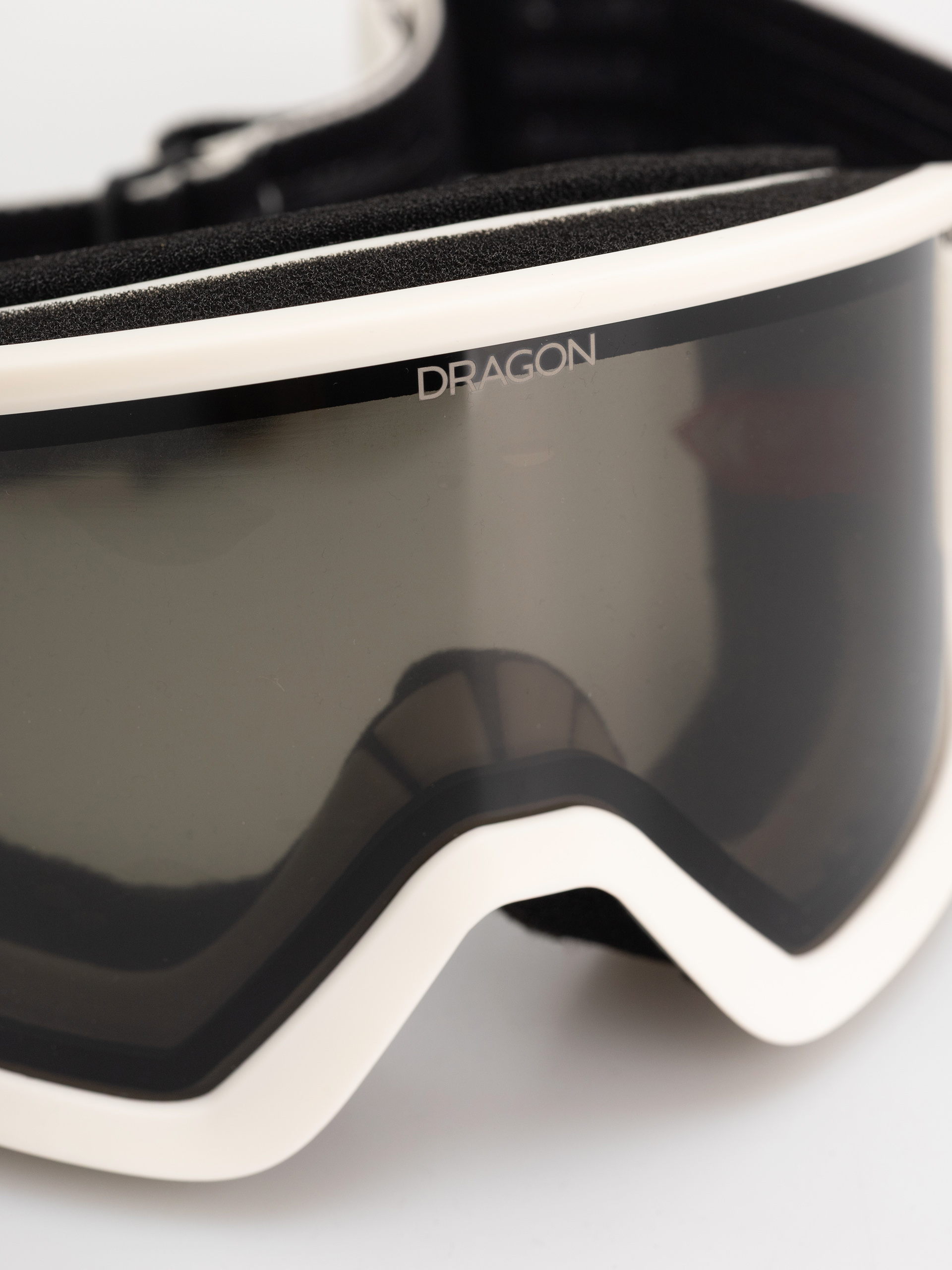 Ochelari pentru snowboard Dragon DX3 OTG (white/lumalens dark smoke)