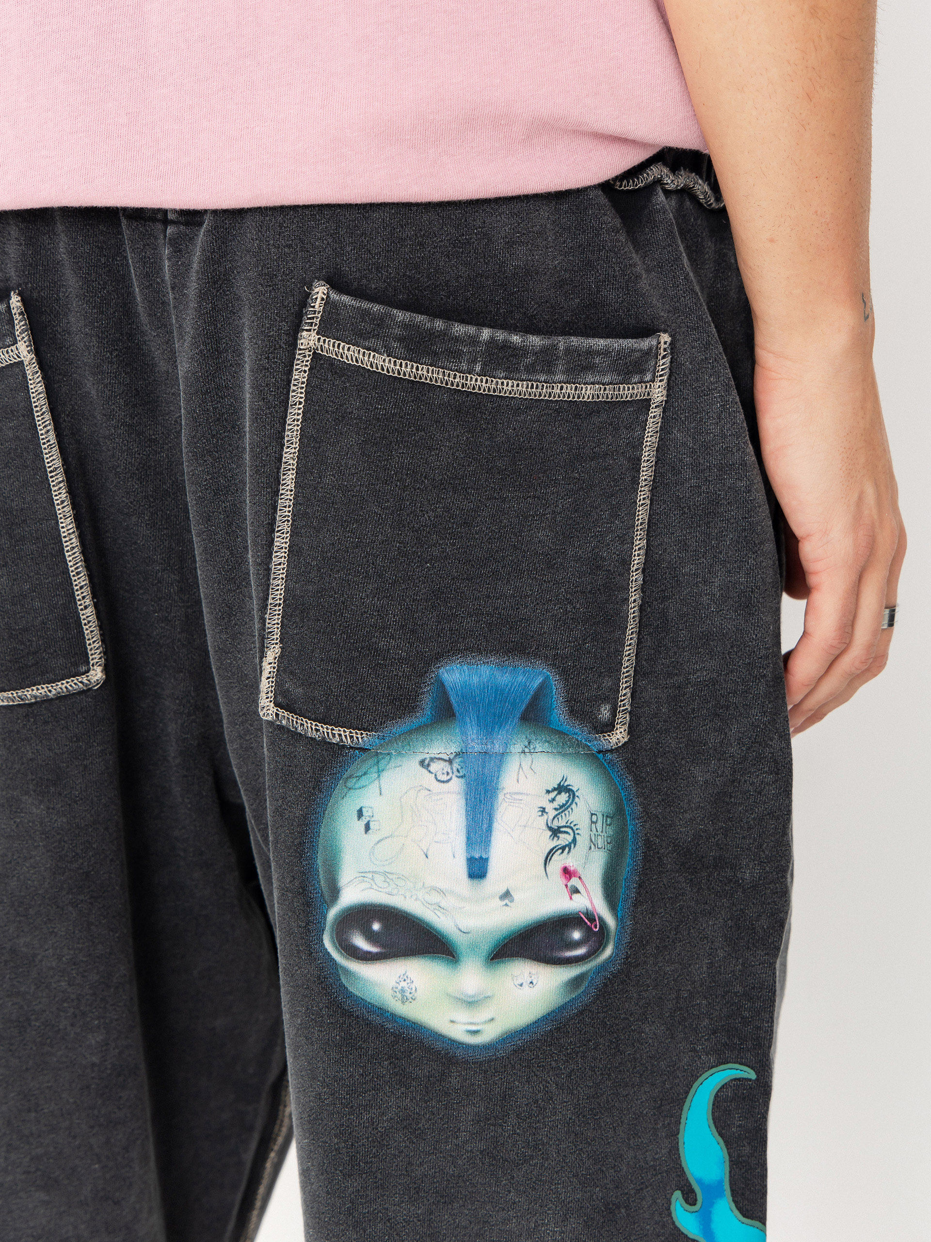Pantaloni RipNDip Squabble Up Sweat (black vintage wash)