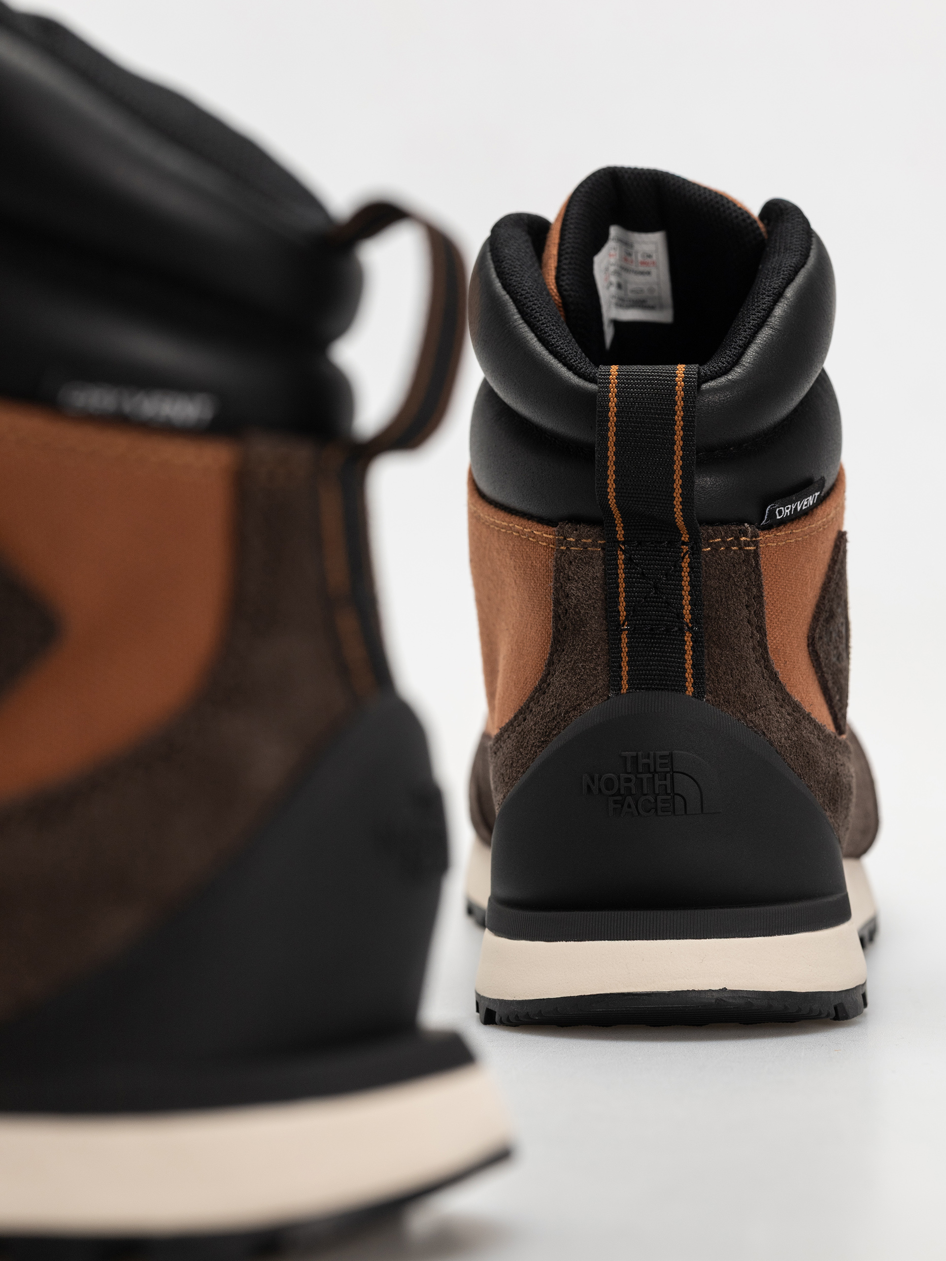 Pantofi The North Face Back To Berkeley Iv Textile Wp (burnt umber/mars dust)