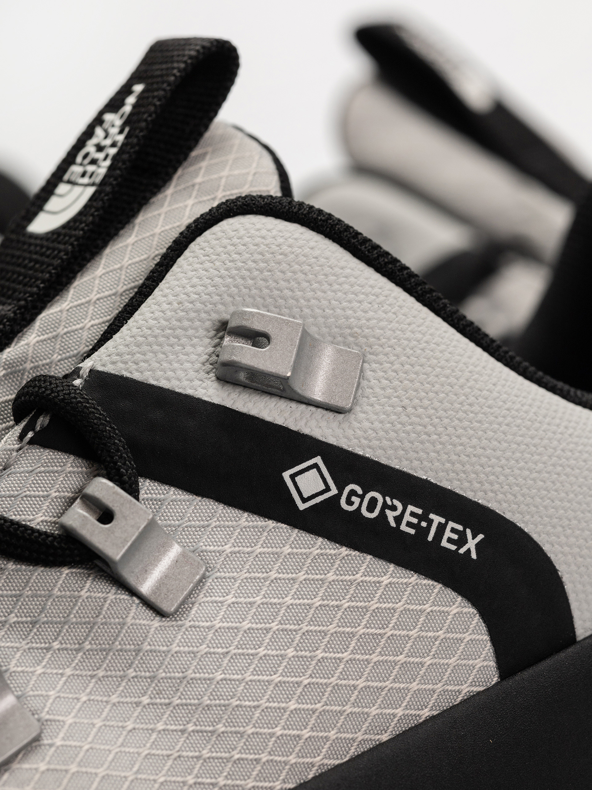 Pantofi The North Face Glenclyffe Low Gore Tex (high rise grey/tnf red)