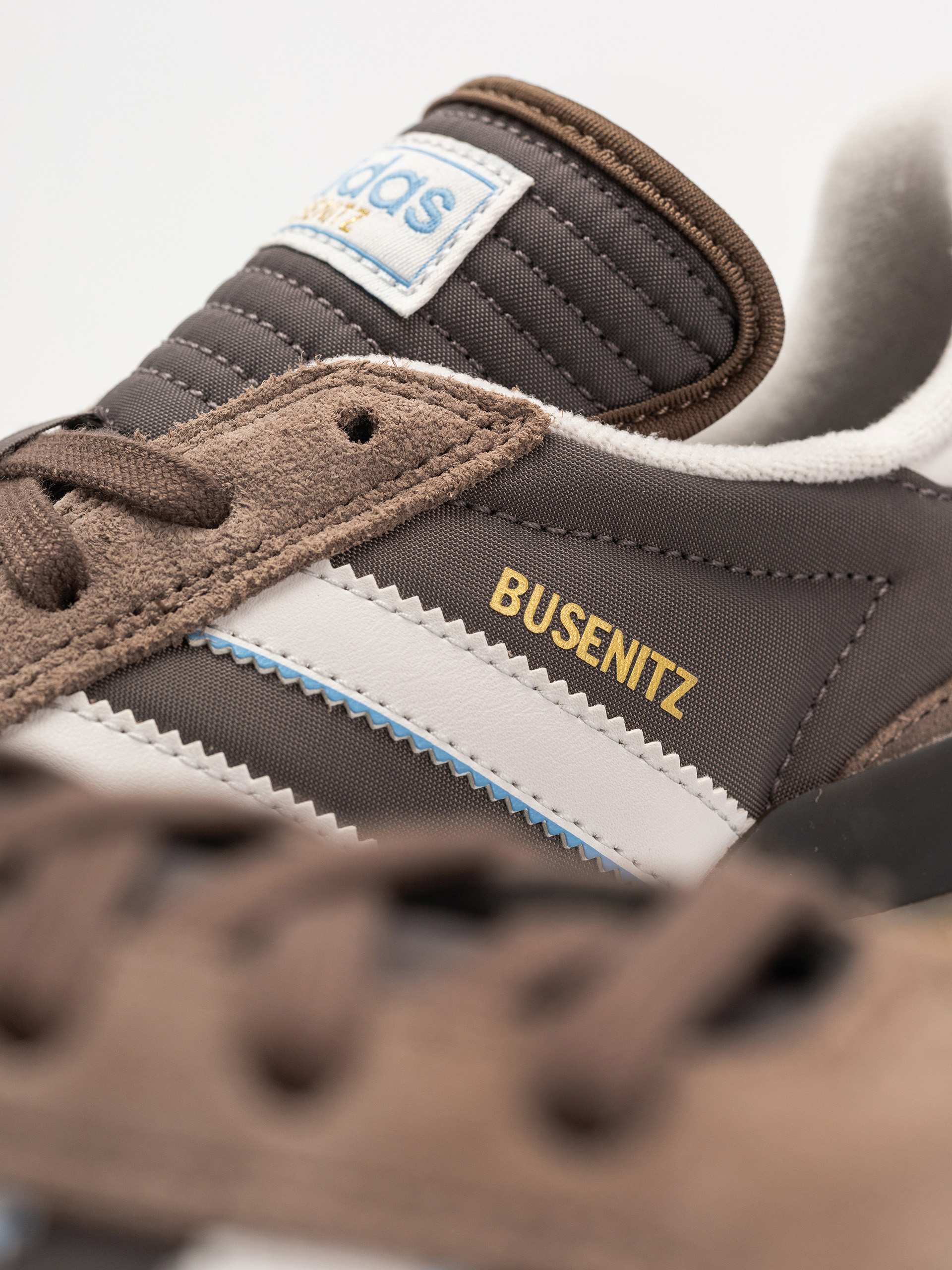 Pantofi adidas Busenitz Indoor Super (earstr/crywht/chacoa)