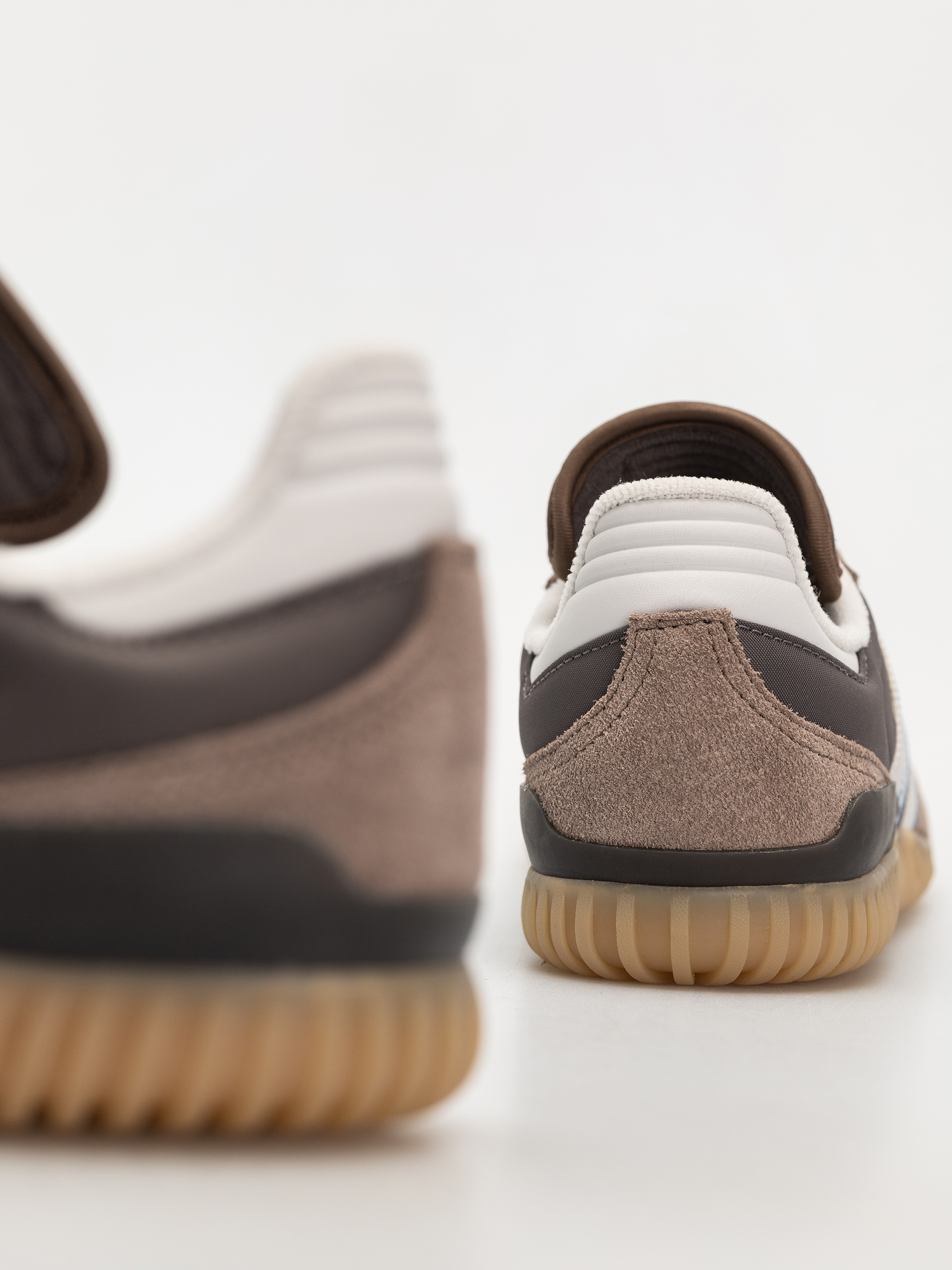 Pantofi adidas Busenitz Indoor Super (earstr/crywht/chacoa)