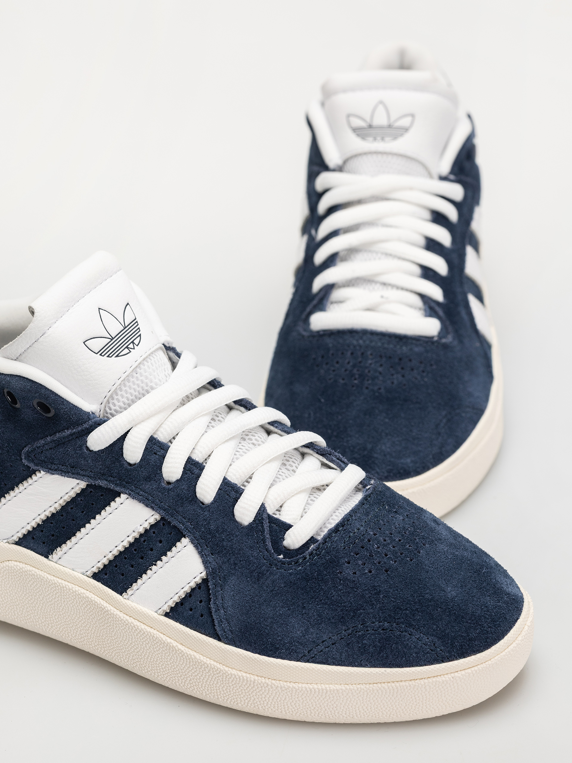 Pantofi adidas Tyshawn (conavy/ftwwht/cwhite)