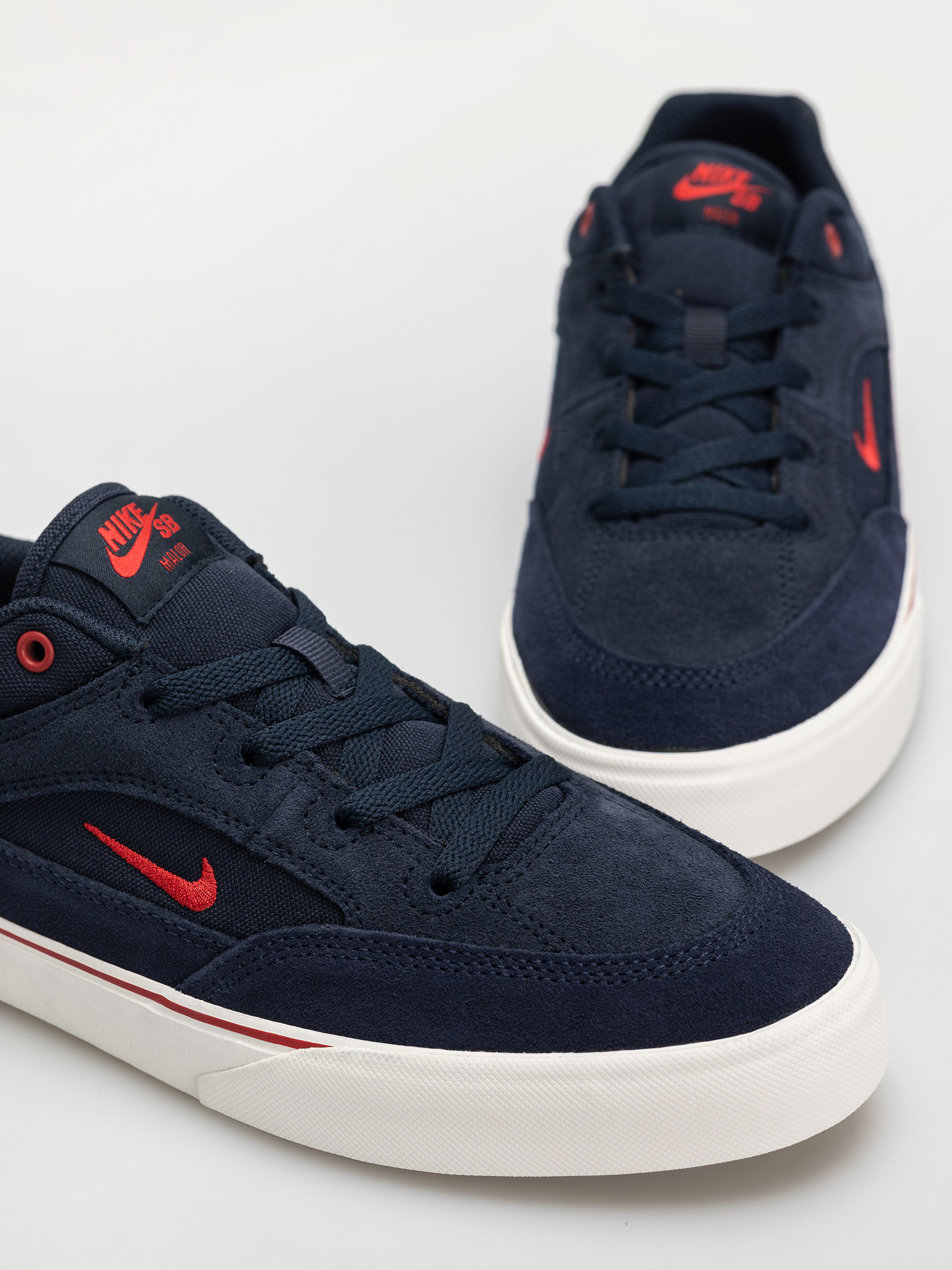Pantofi Nike SB Malor (obsidian/gym red midnight navy)