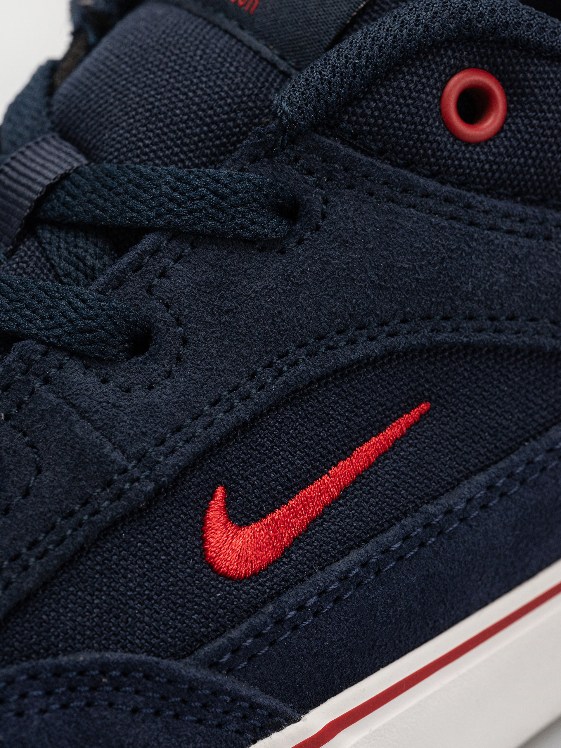 Pantofi Nike SB Malor (obsidian/gym red midnight navy)