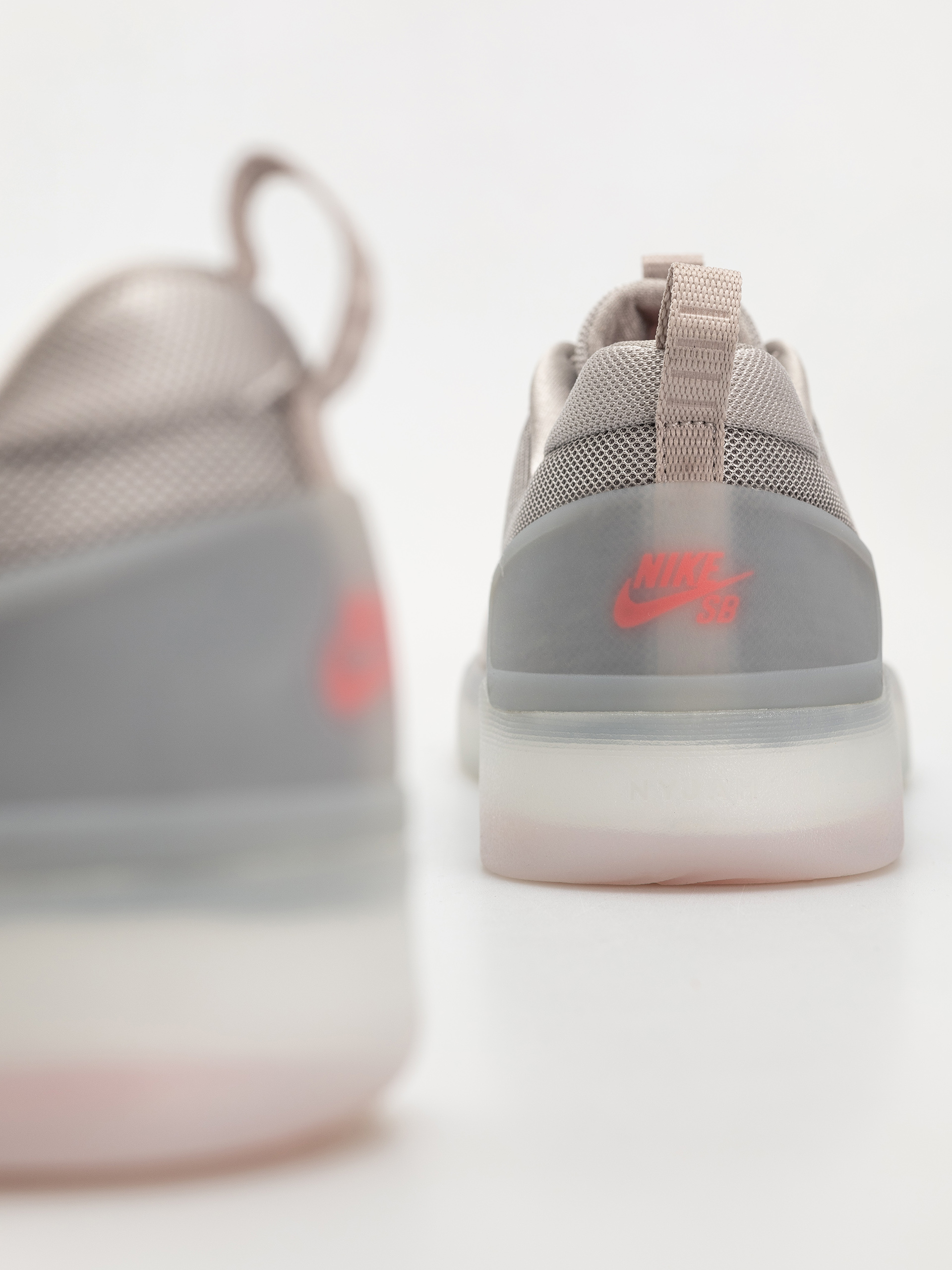 Pantofi Nike SB Zoom Nyjah 4 (college grey/mink brown light silver)