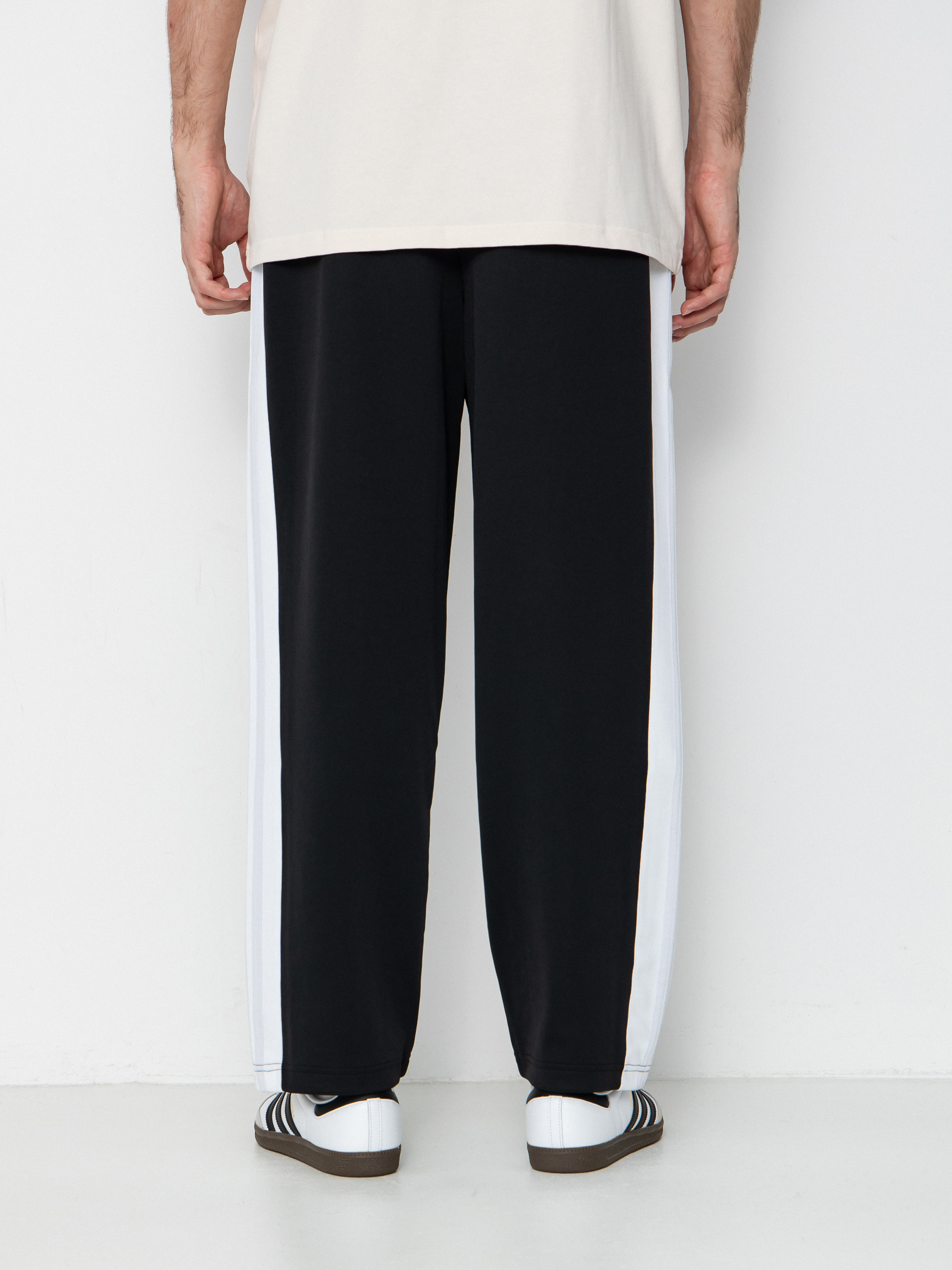 Pantaloni adidas Tyshawn (black/white/dshgry)