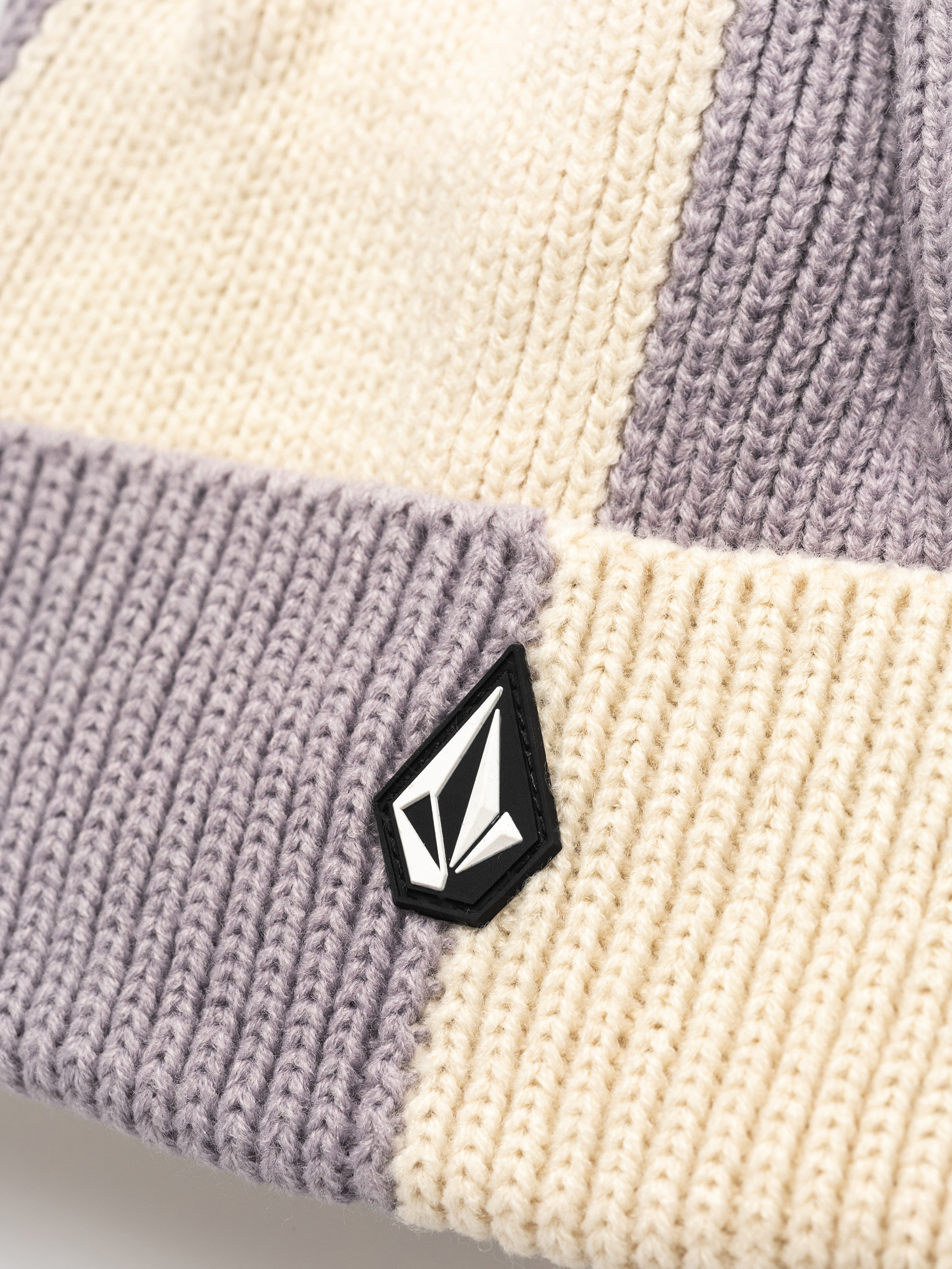 Căciulă Volcom Check This Wmn (lavender aura)