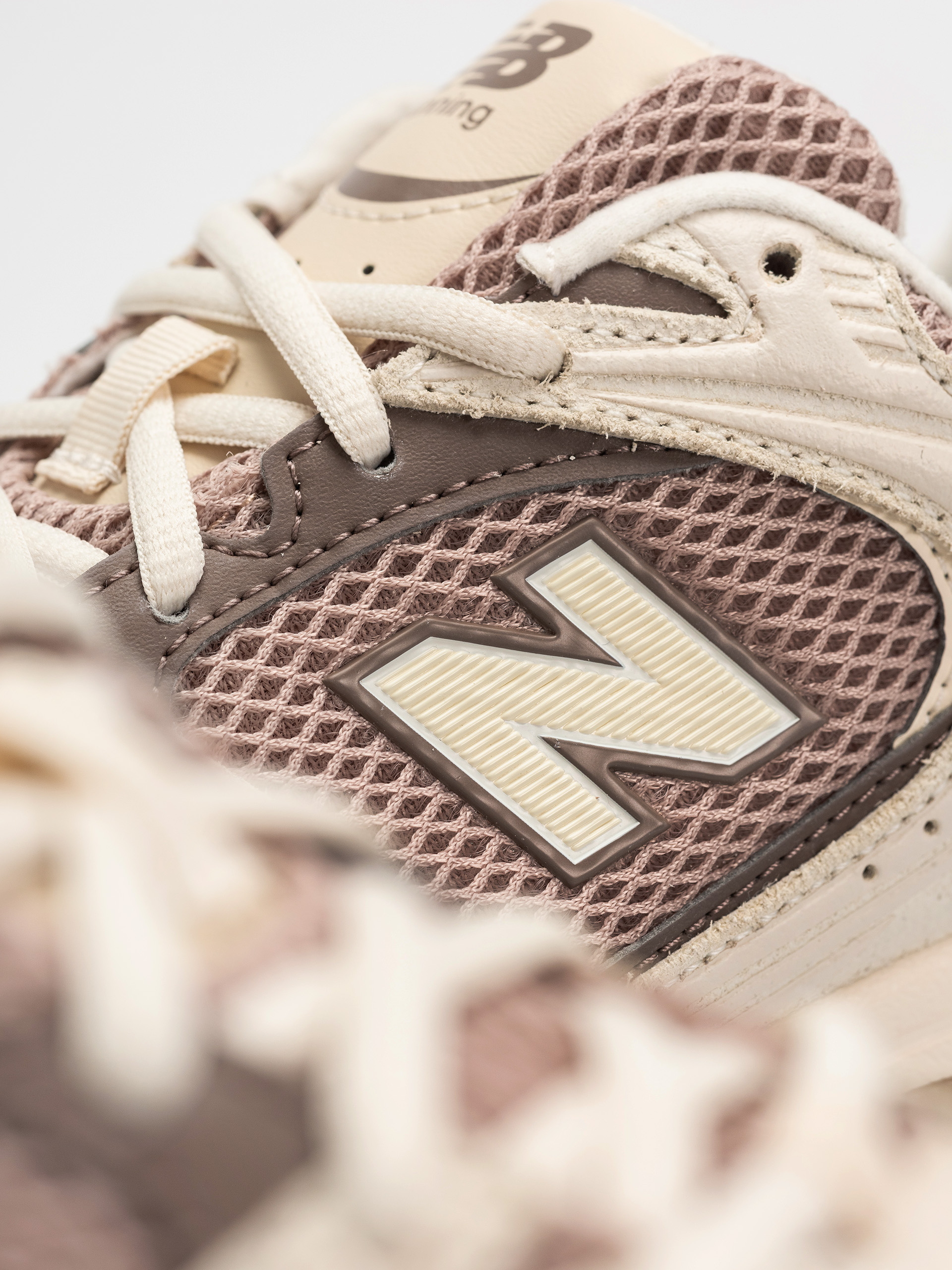 Pantofi New Balance 530 (bisque)
