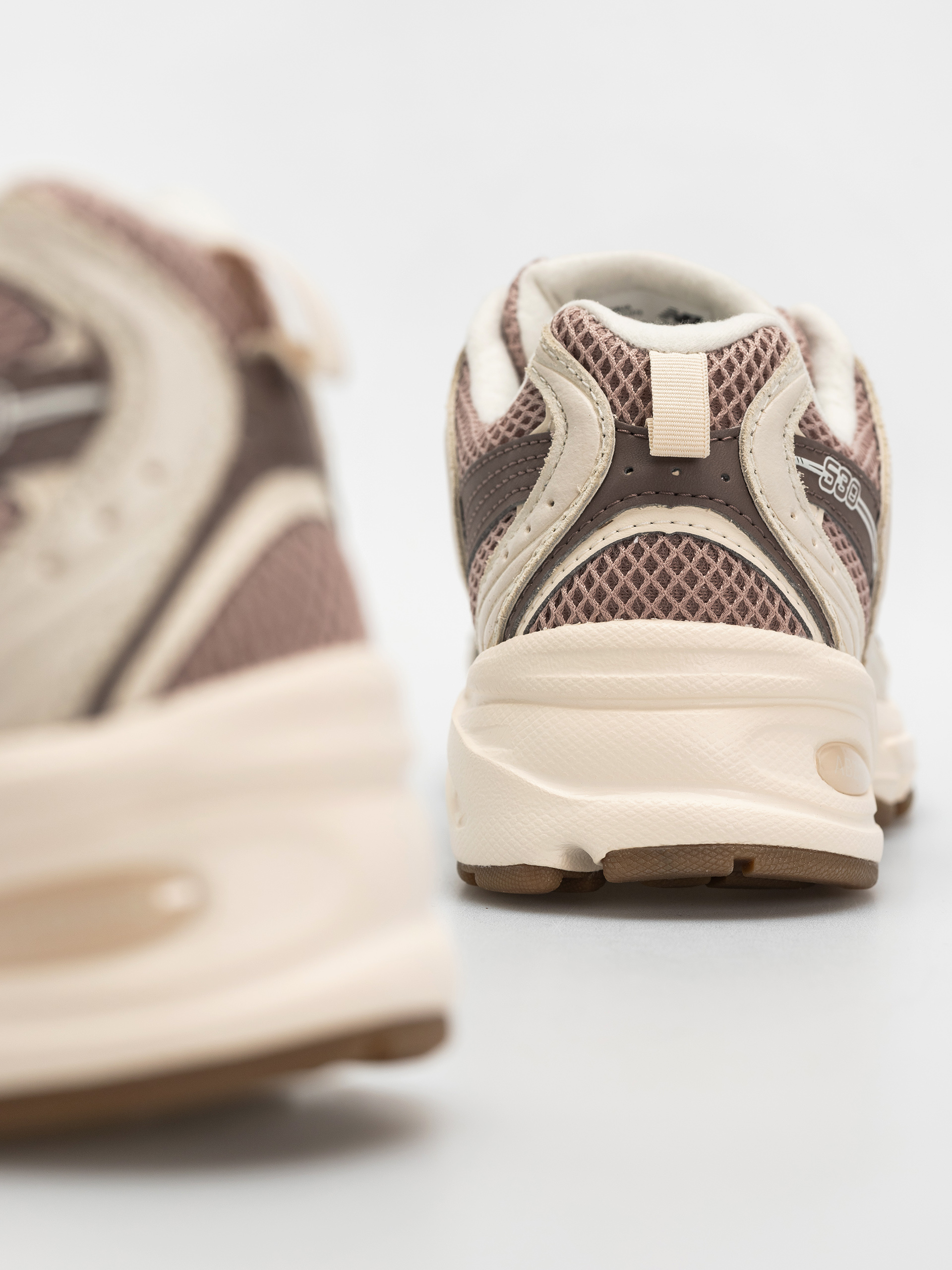 Pantofi New Balance 530 (bisque)