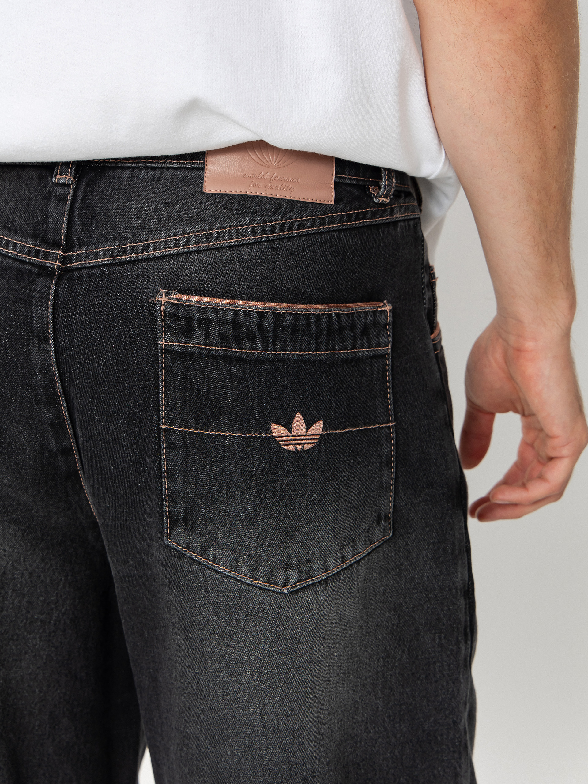 Pantaloni scurți adidas Tyshawn (black)