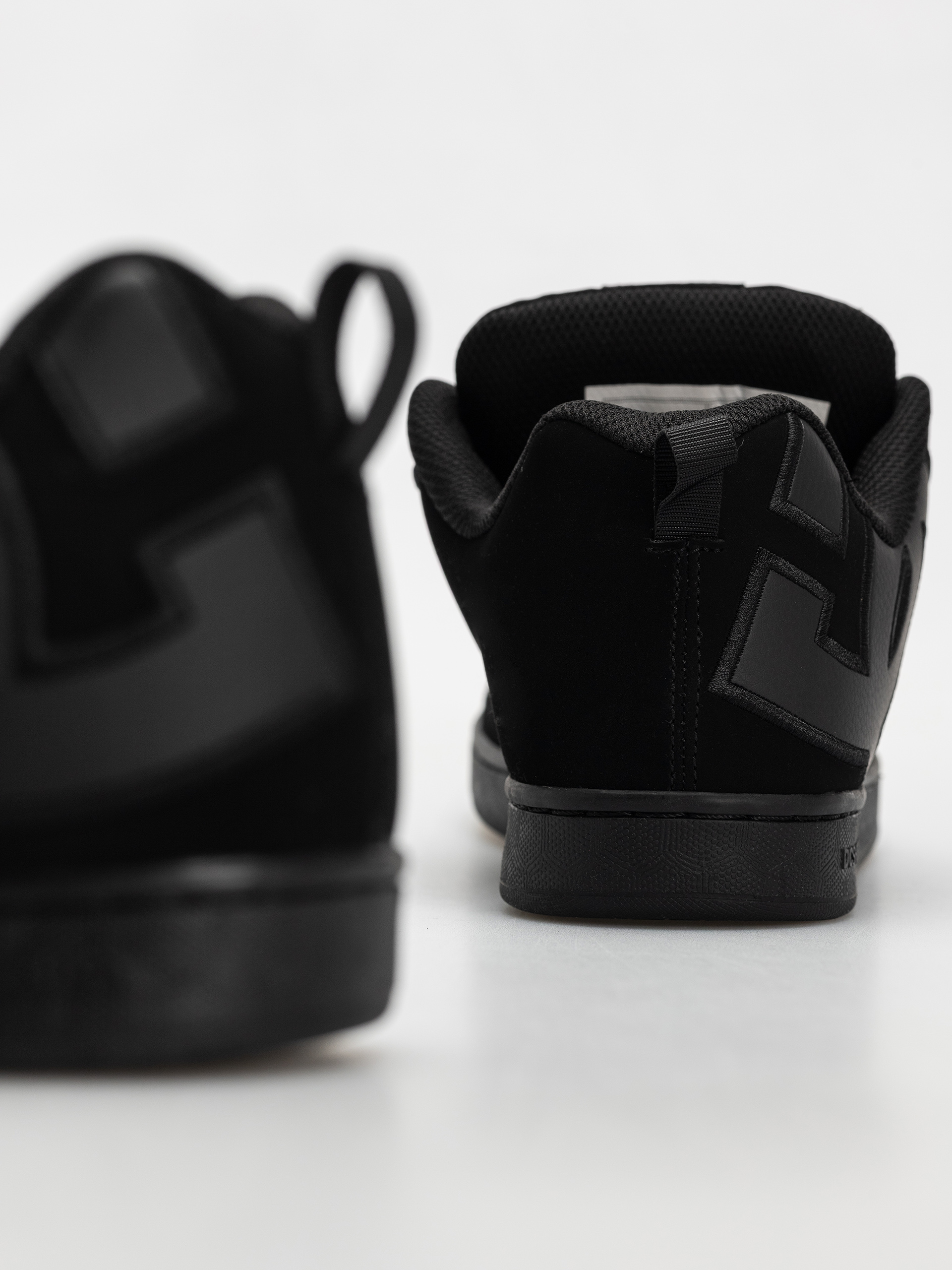 Pantofi DC Court Graffik Wmn (black/black/black)