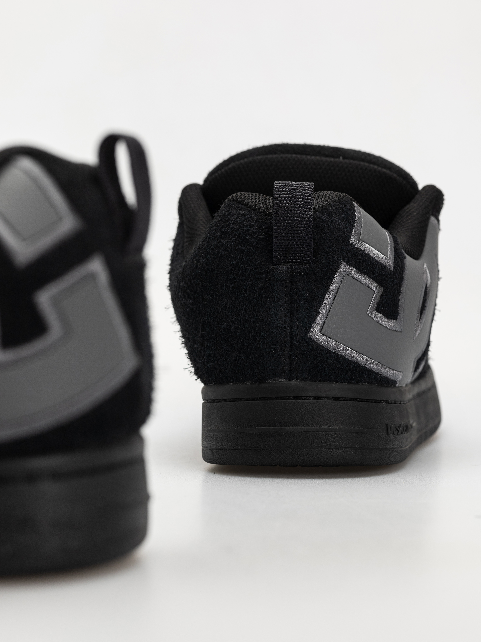 Pantofi DC Court Graffik Se (black/black/grey)