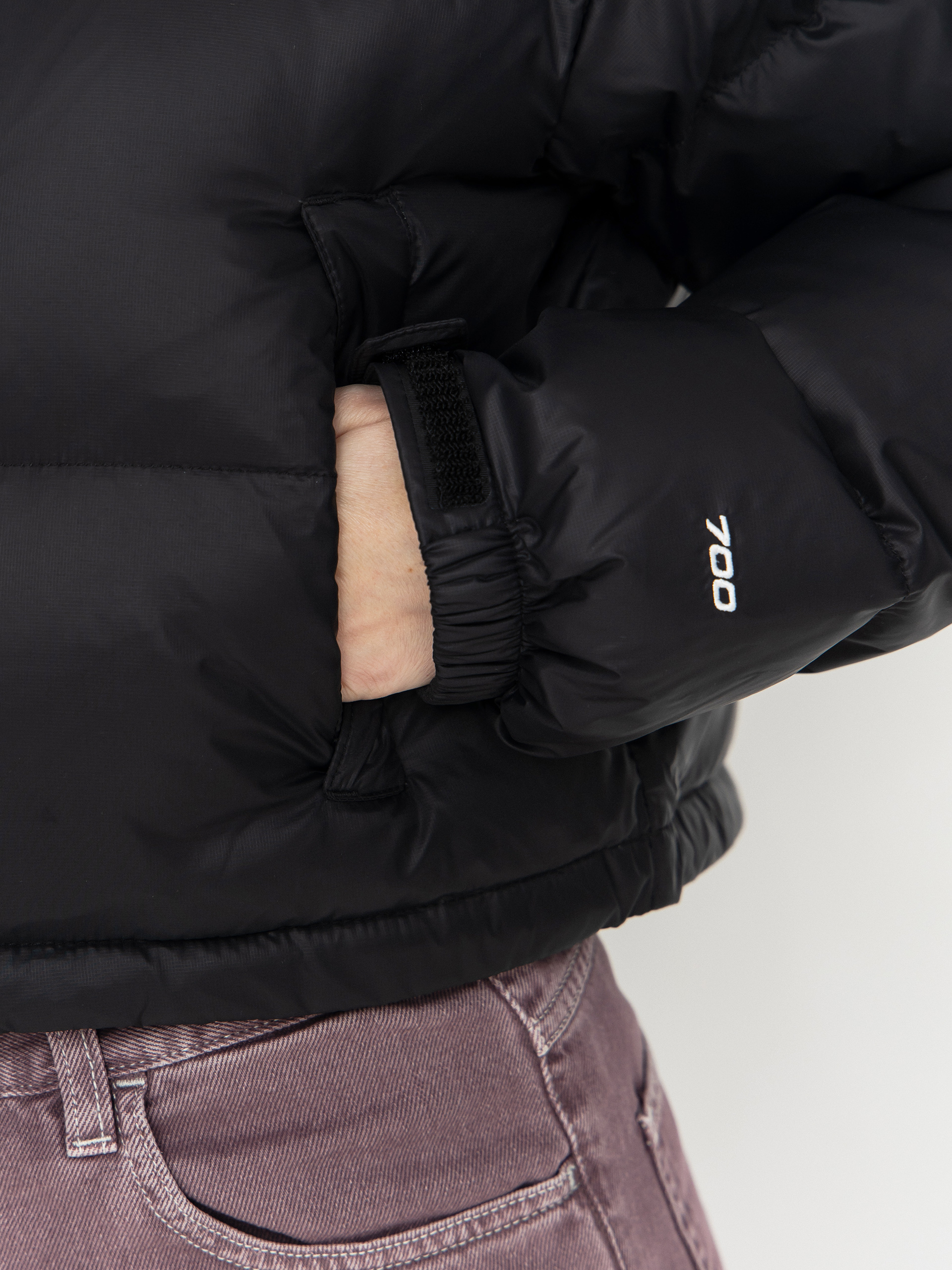 Geacă The North Face Nuptse Short Wmn - negru (tnf black/tnf black/r)