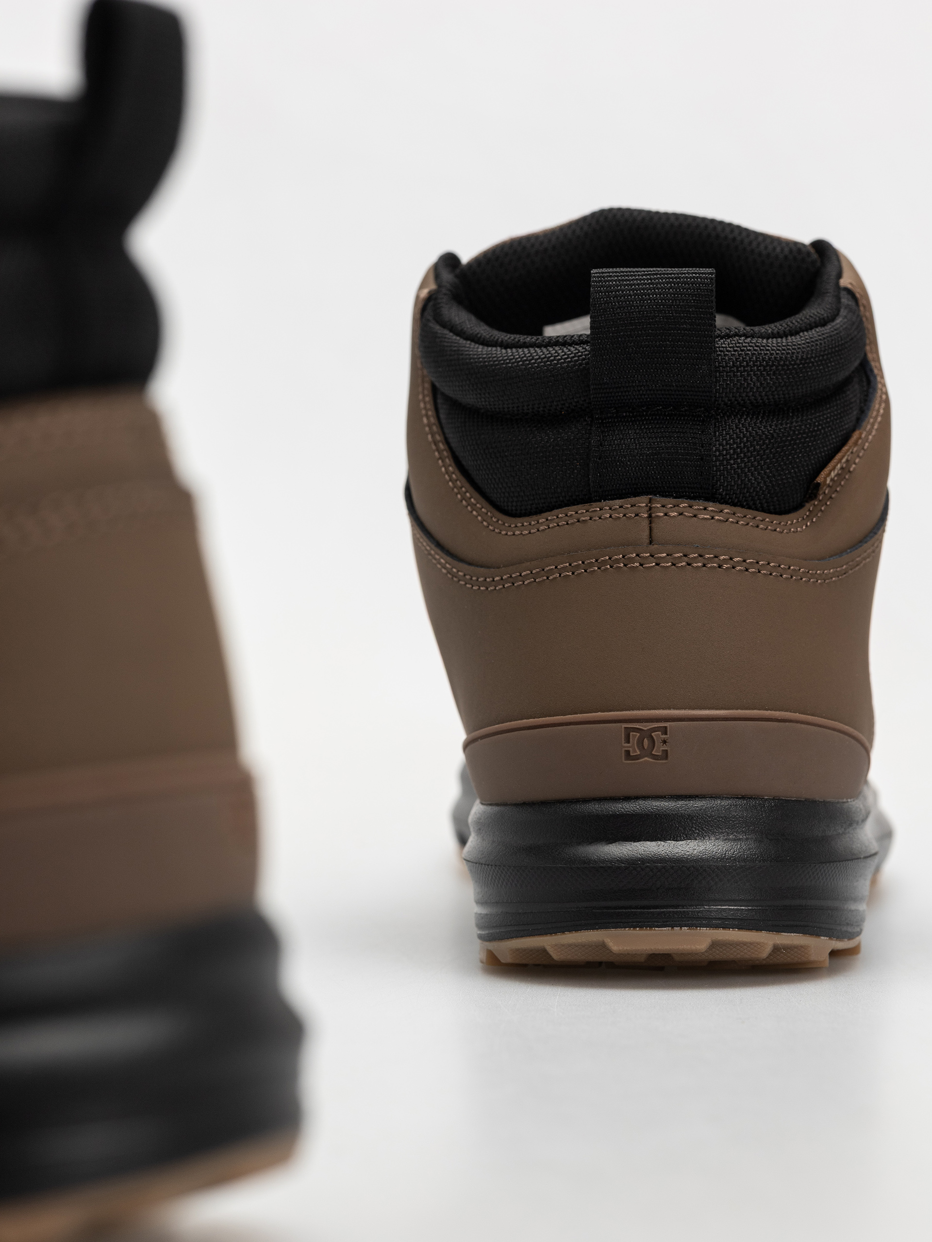 Pantofi DC Mutiny Wr (brown/black)