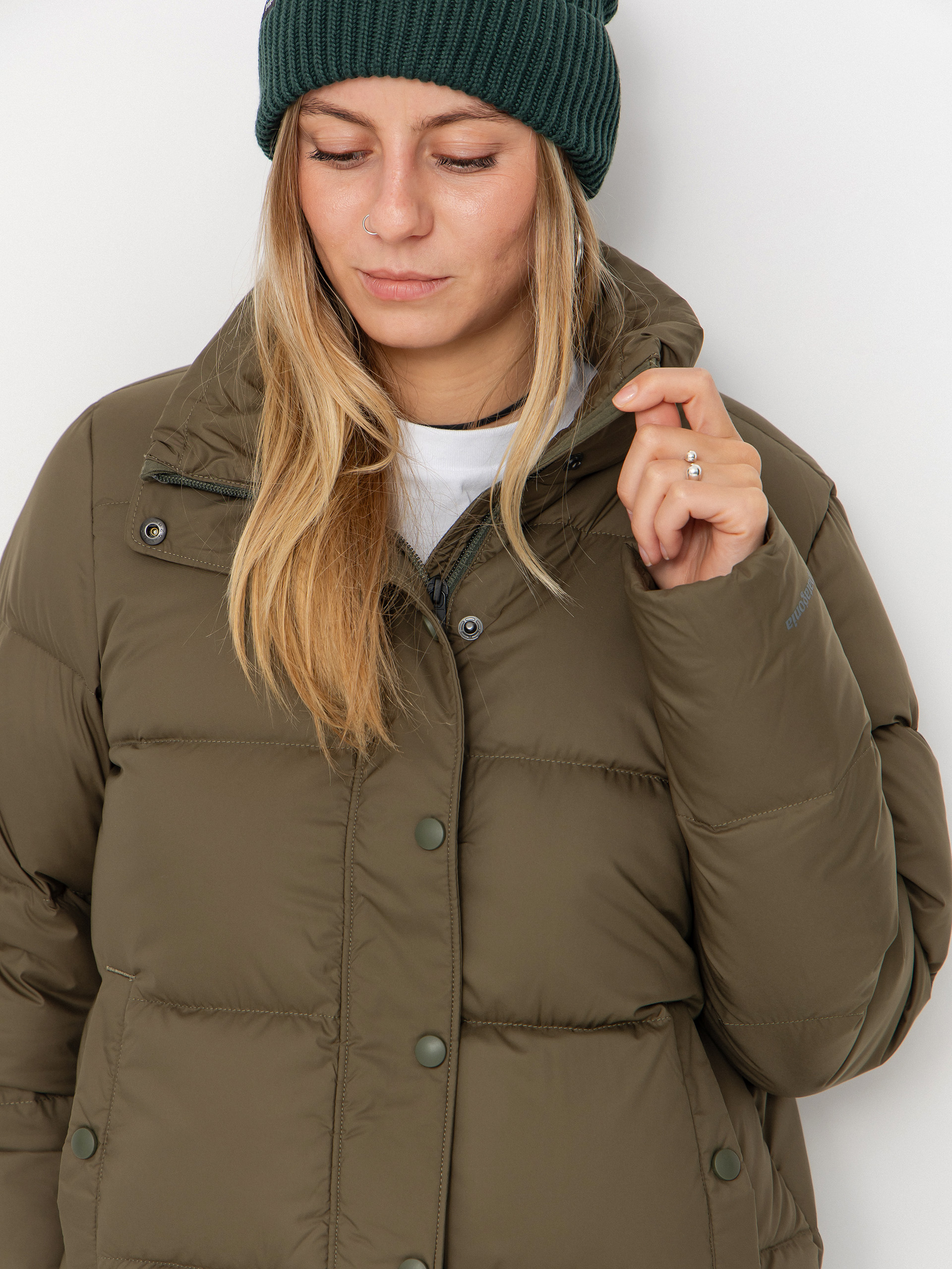 Geacă Patagonia Silent Down Wmn (basin green)