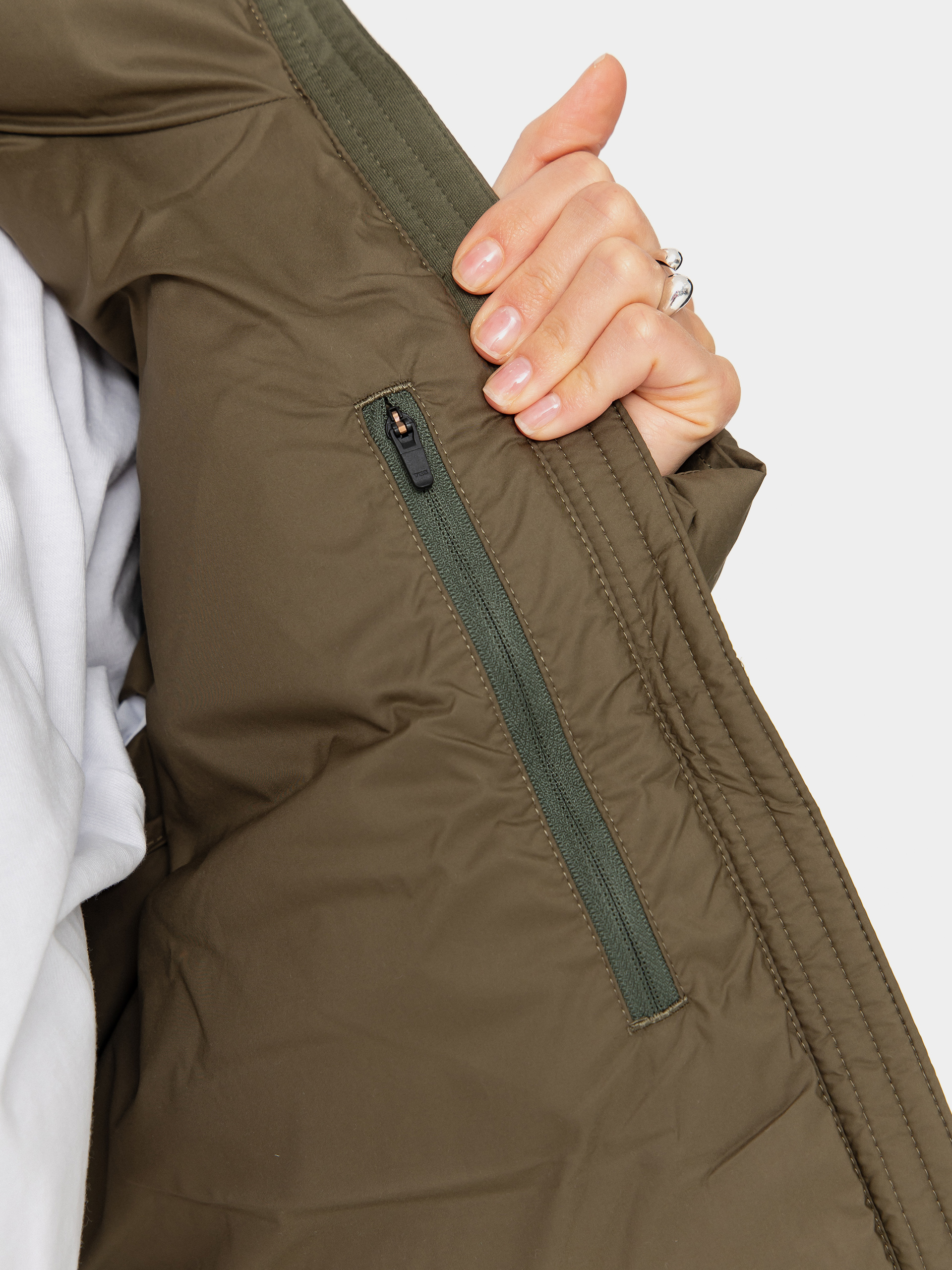 Geacă Patagonia Silent Down Wmn (basin green)