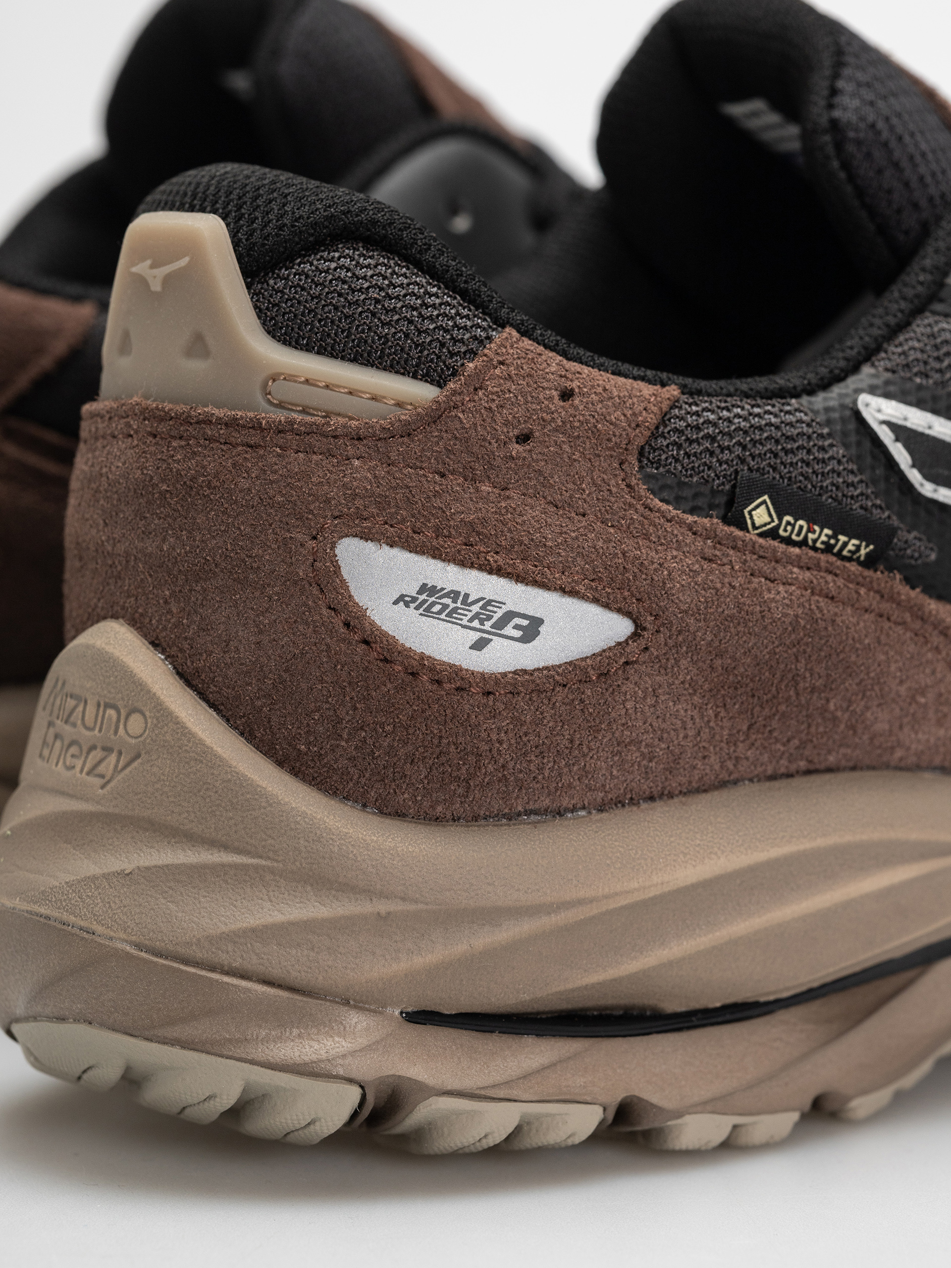Pantofi Mizuno Wave Rider GTX (black sand/black/chicory coffee)