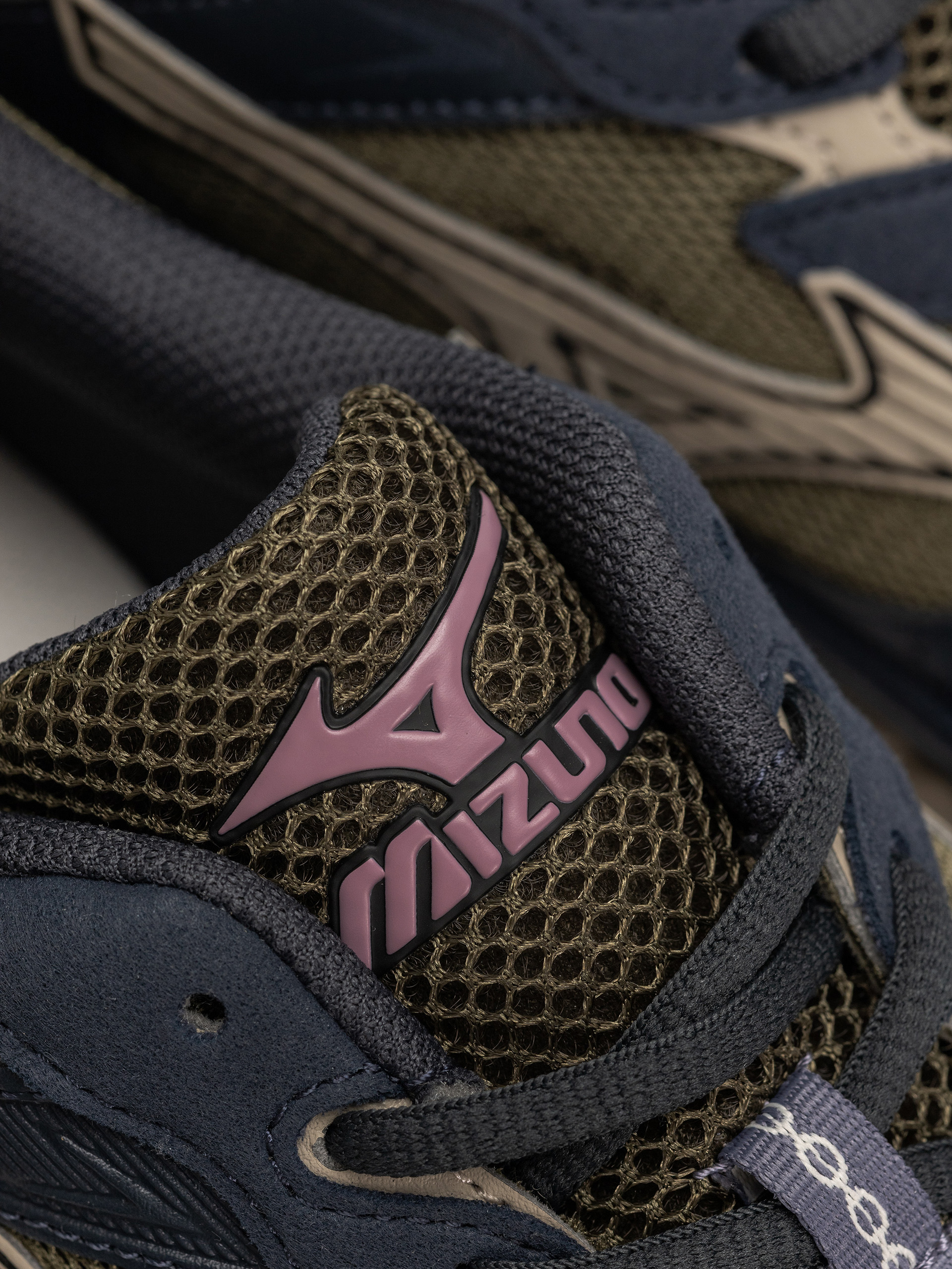 Pantofi Mizuno MXR (grape leaf/vintage khaki/salute)