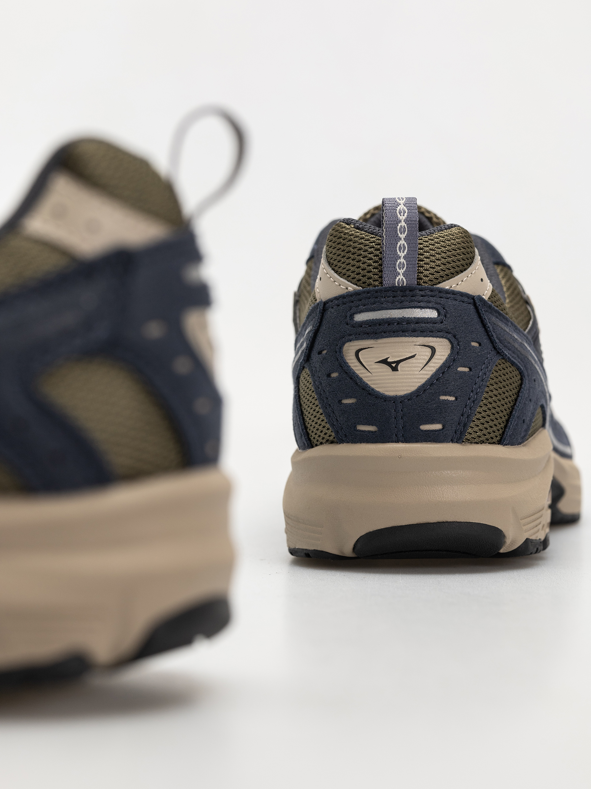 Pantofi Mizuno MXR (grape leaf/vintage khaki/salute)