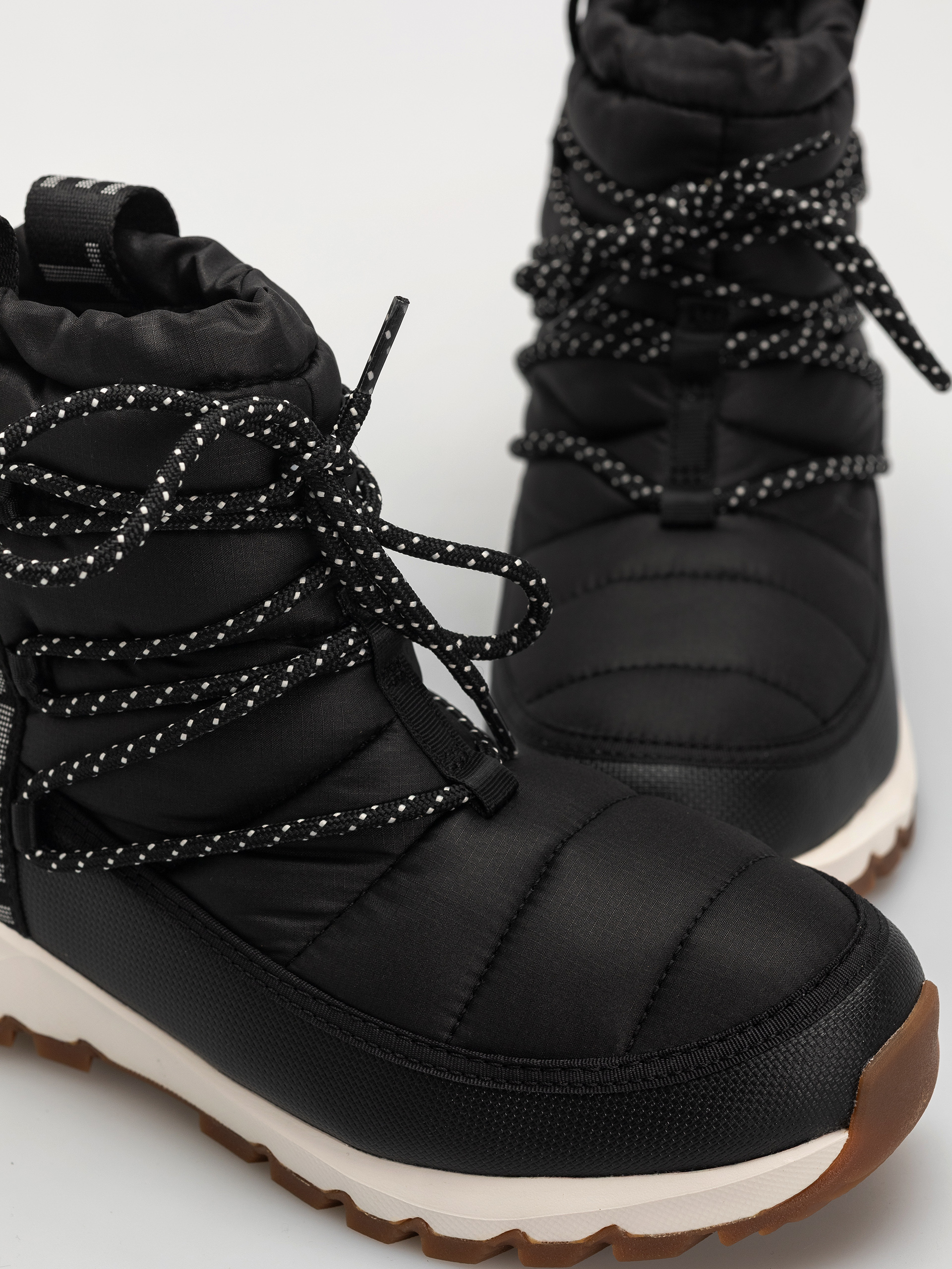 Pantofi The North Face Thermoball Lace Up Wp Wmn (tnf black/gardenia white)