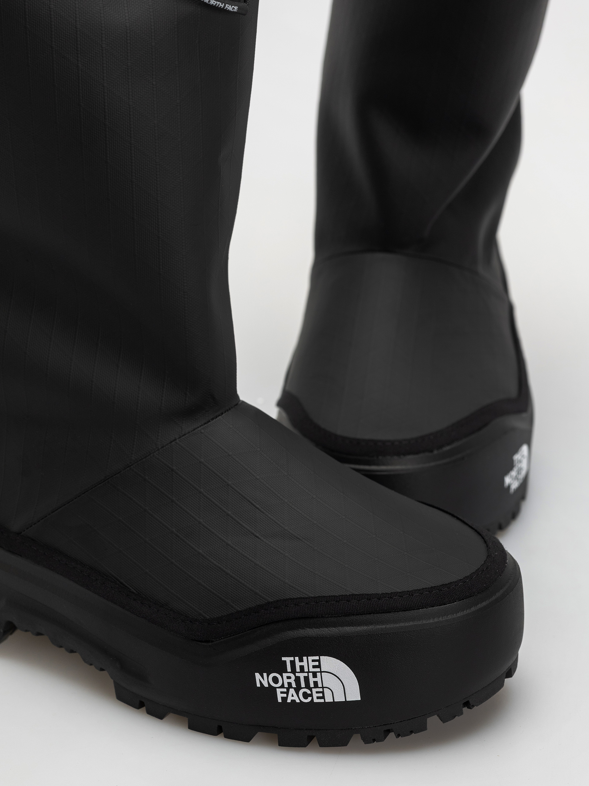 Pantofi The North Face Base Camp 200 Wp (tnf black/tnf black)