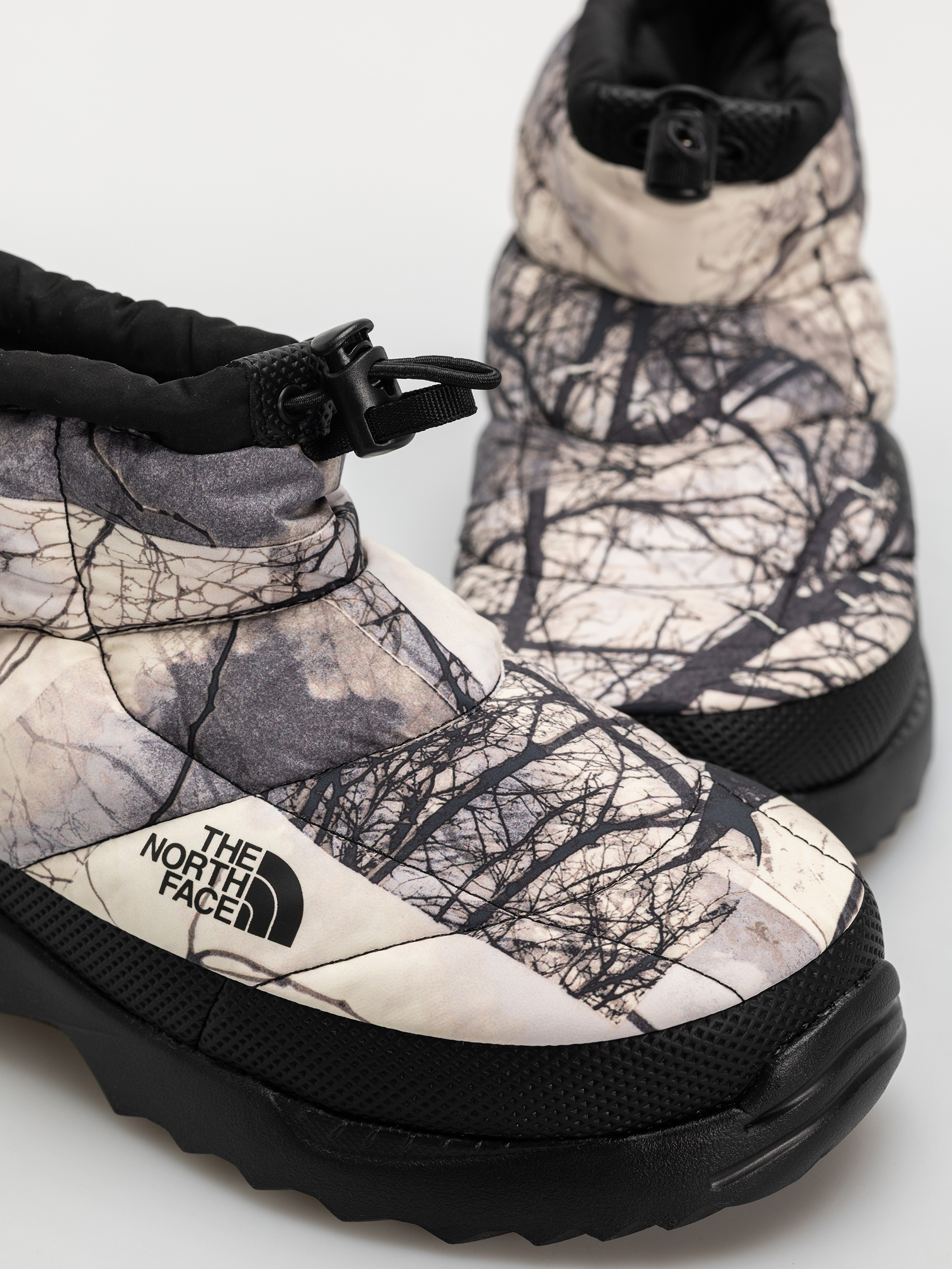 Pantofi The North Face Nuptse Traction Chukka (image lift camo white d)