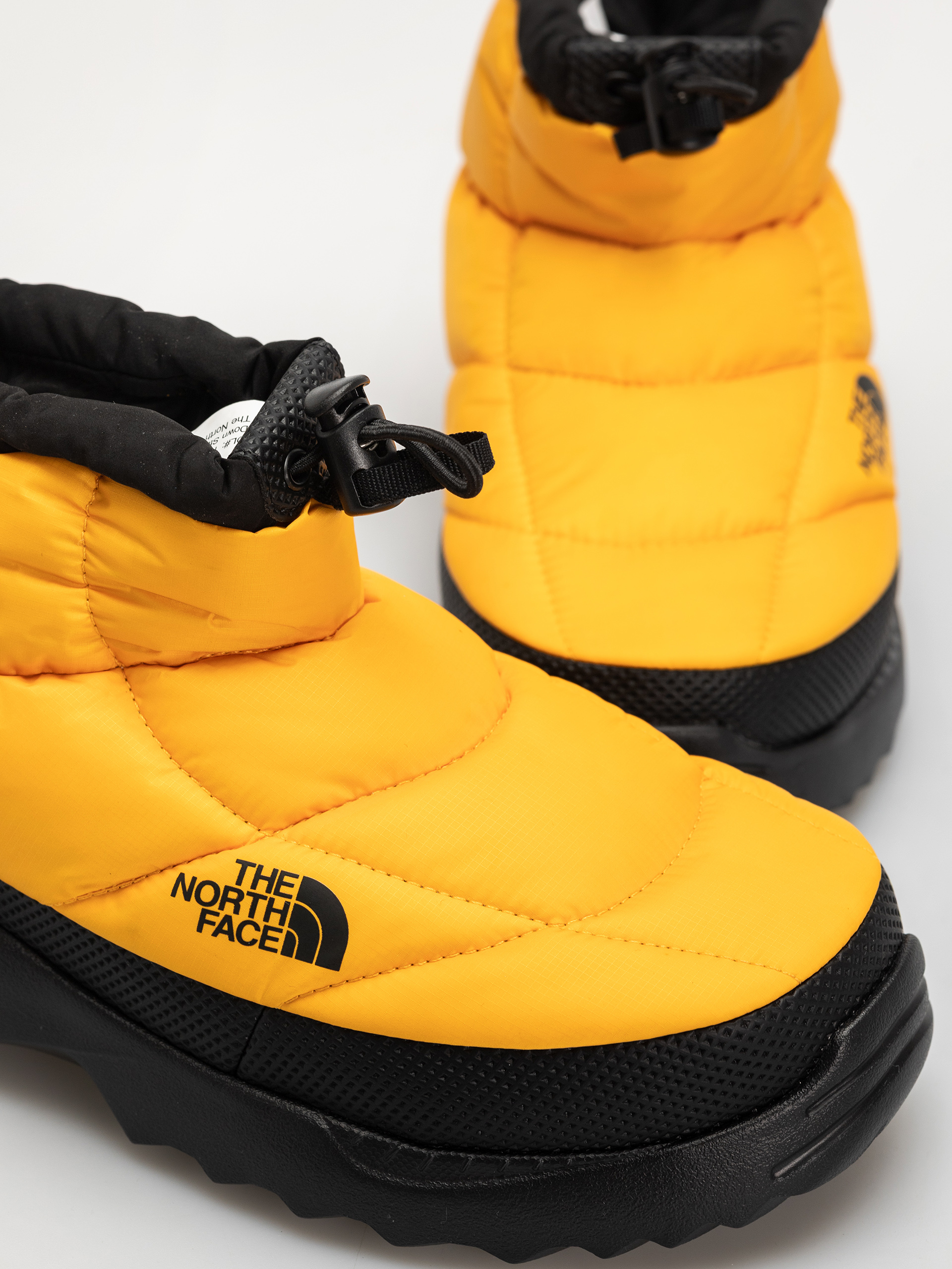 Pantofi The North Face Nuptse Traction Chukka (summit gold/tnf black)