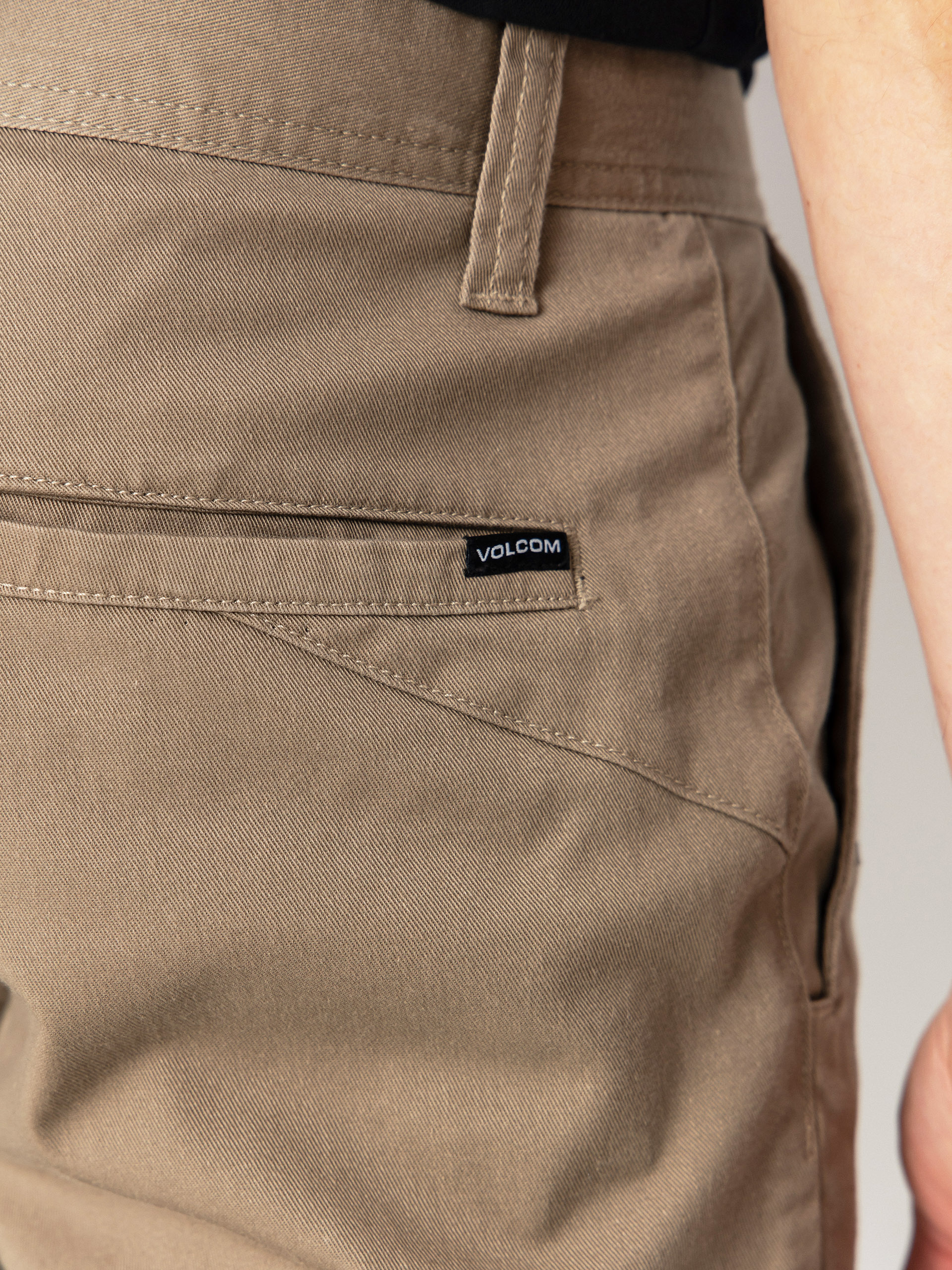 Pantaloni Volcom Frickin Modern Stretch (khaki)