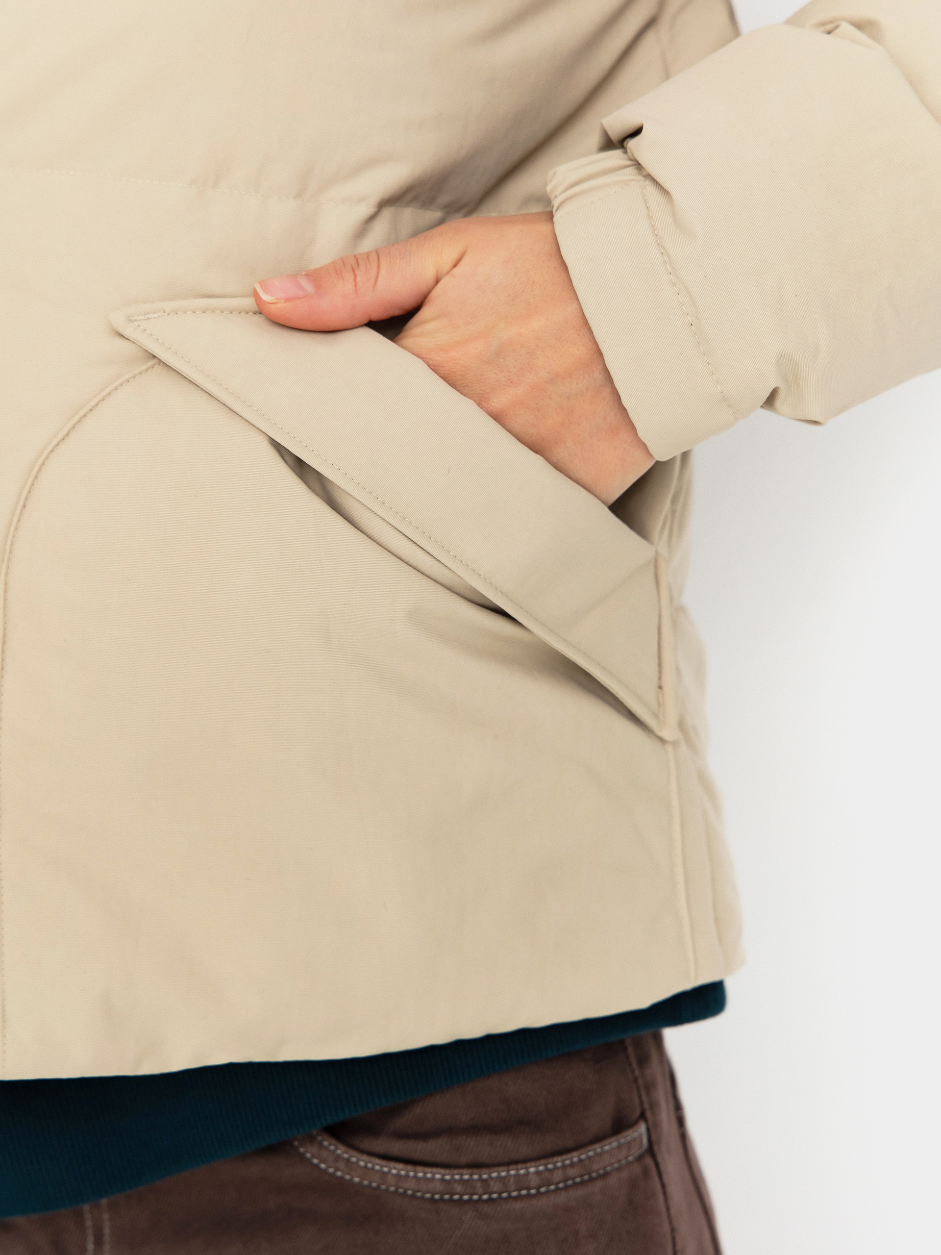 Geacă Patagonia Downdrift Wmn (oar tan w/seabird grey)