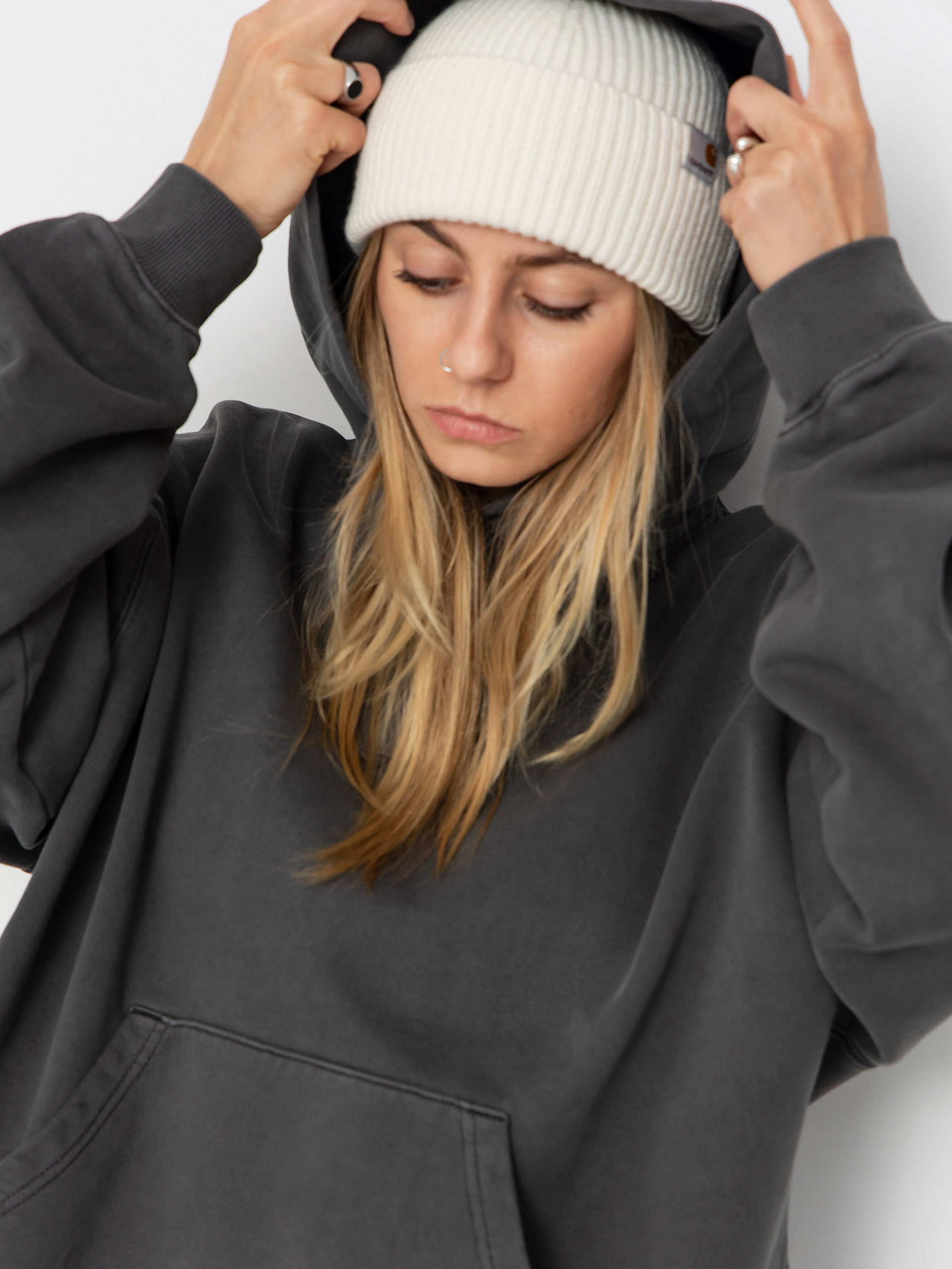 Hanorac cu glugă Carhartt WIP Benton HD Wmn (graphite/garment dyed)