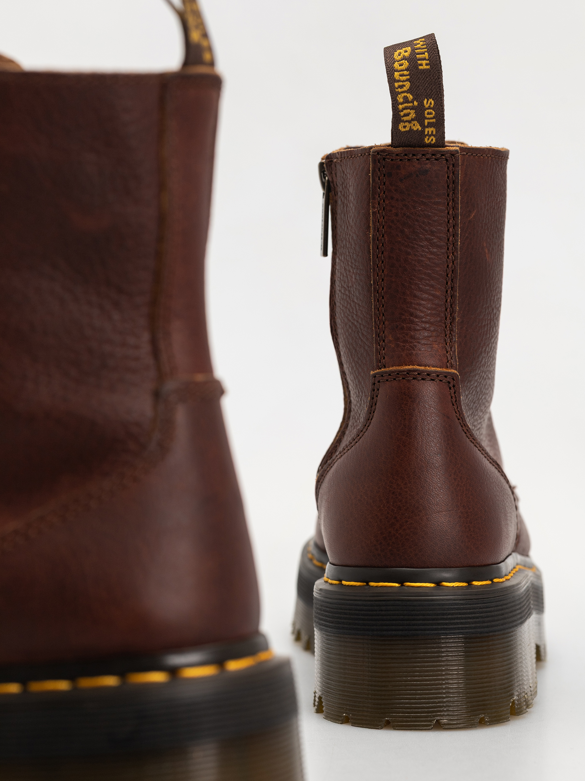 Pantofi Dr. Martens Jadon (cashew ambassador)