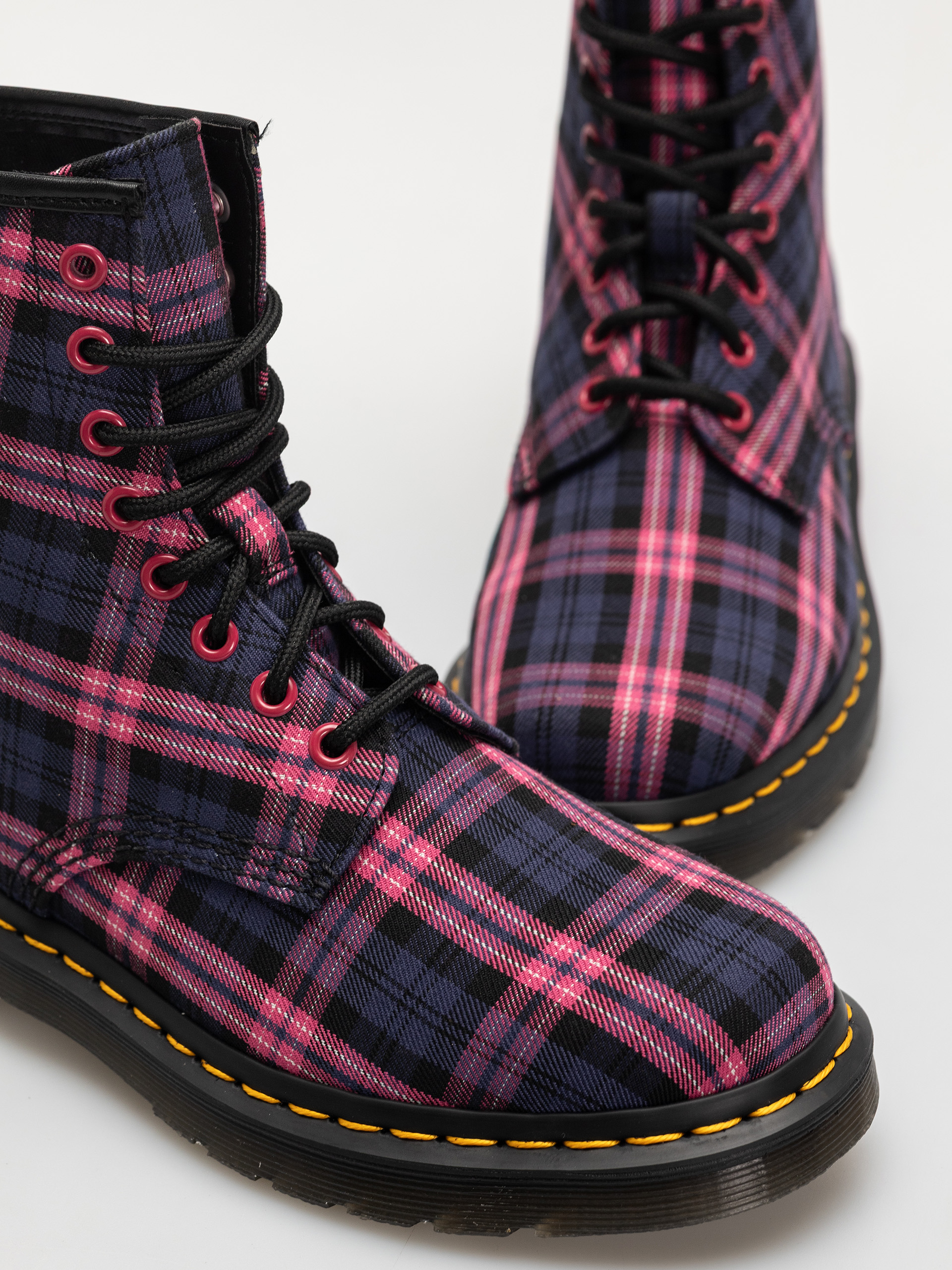 Pantofi Dr. Martens 1460 Wmn (pink multi tartan)