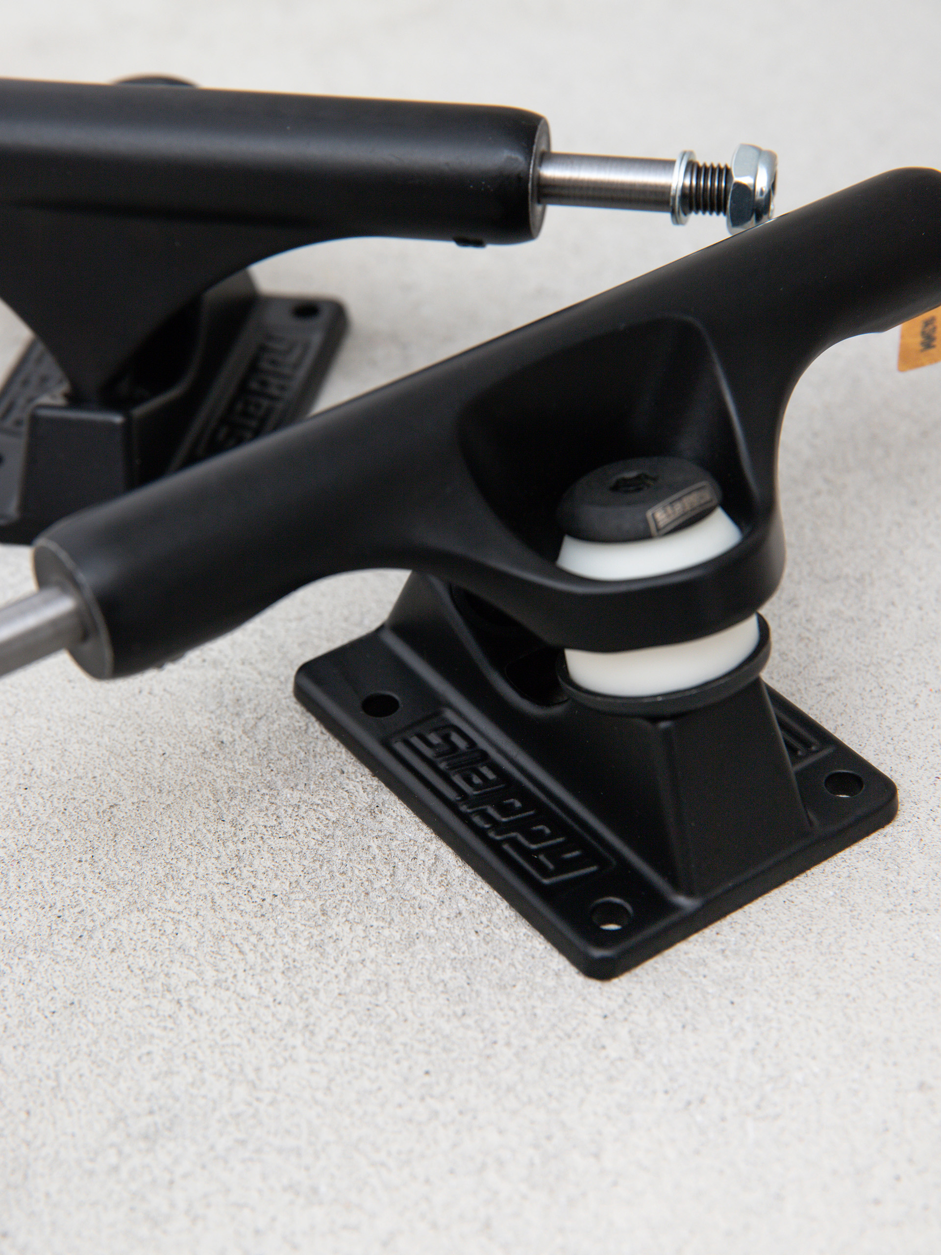 Axe Slappy ST1 Inverted Hollow Lights Ultra Low (matte black/black gold)