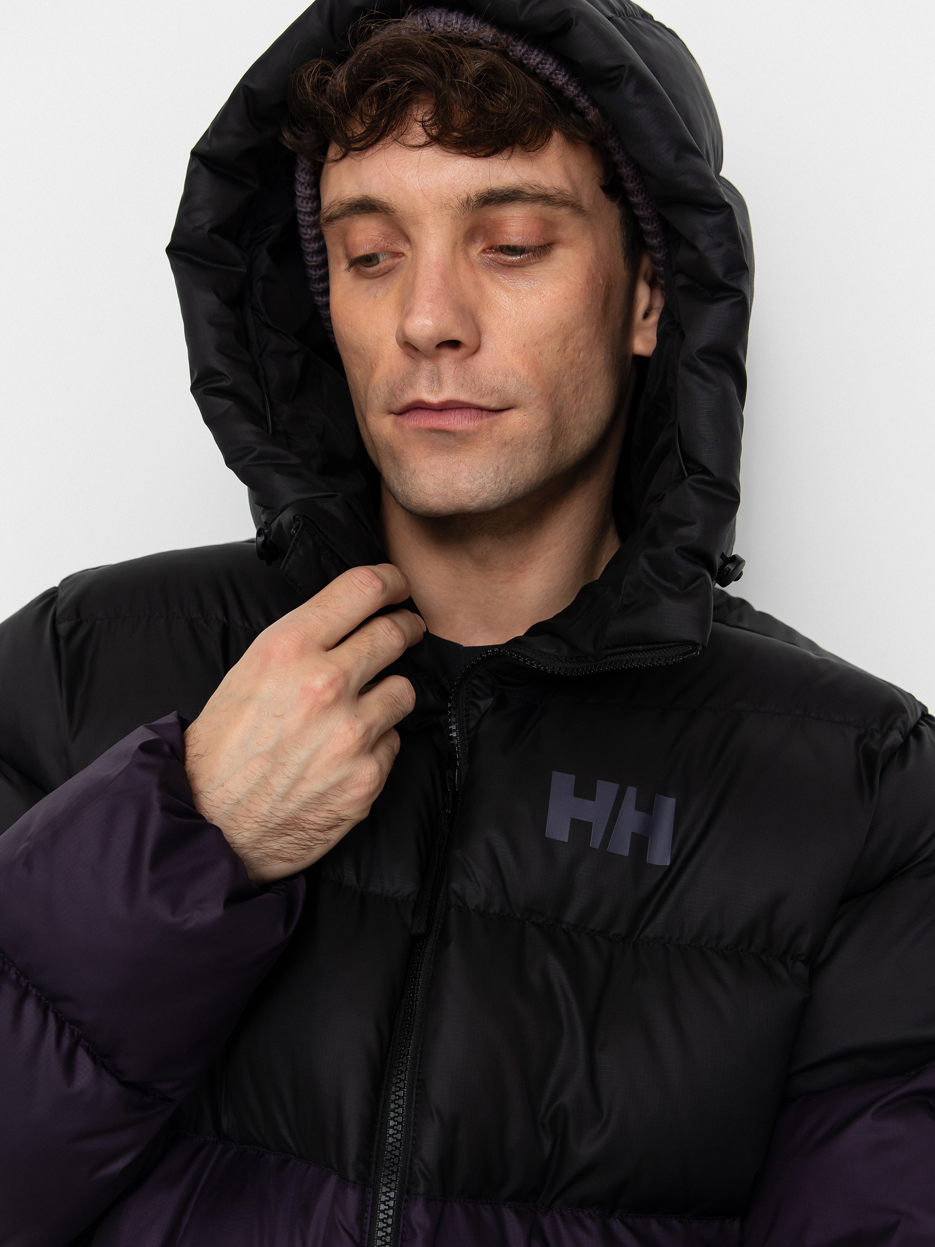 Geacă Helly Hansen Active Puffy (black grape)