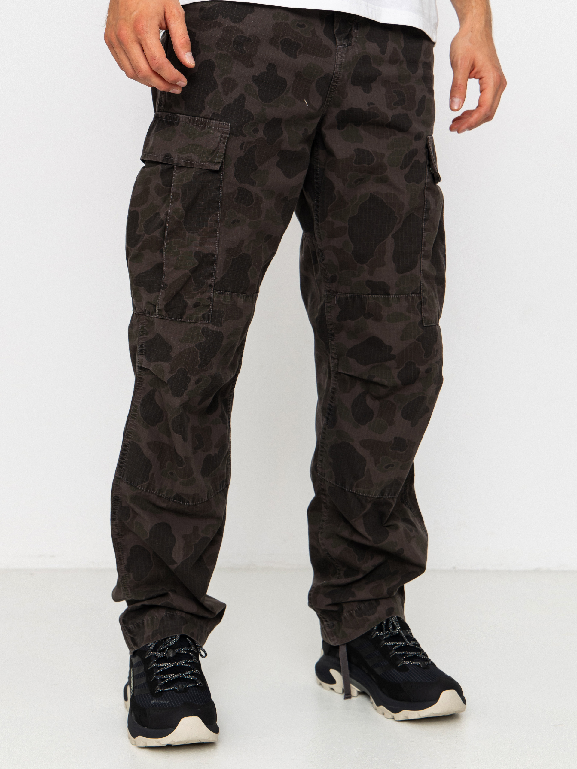 Pantaloni Carhartt WIP Duck Cargo (camo duck/green/porphyry/garment dyed)