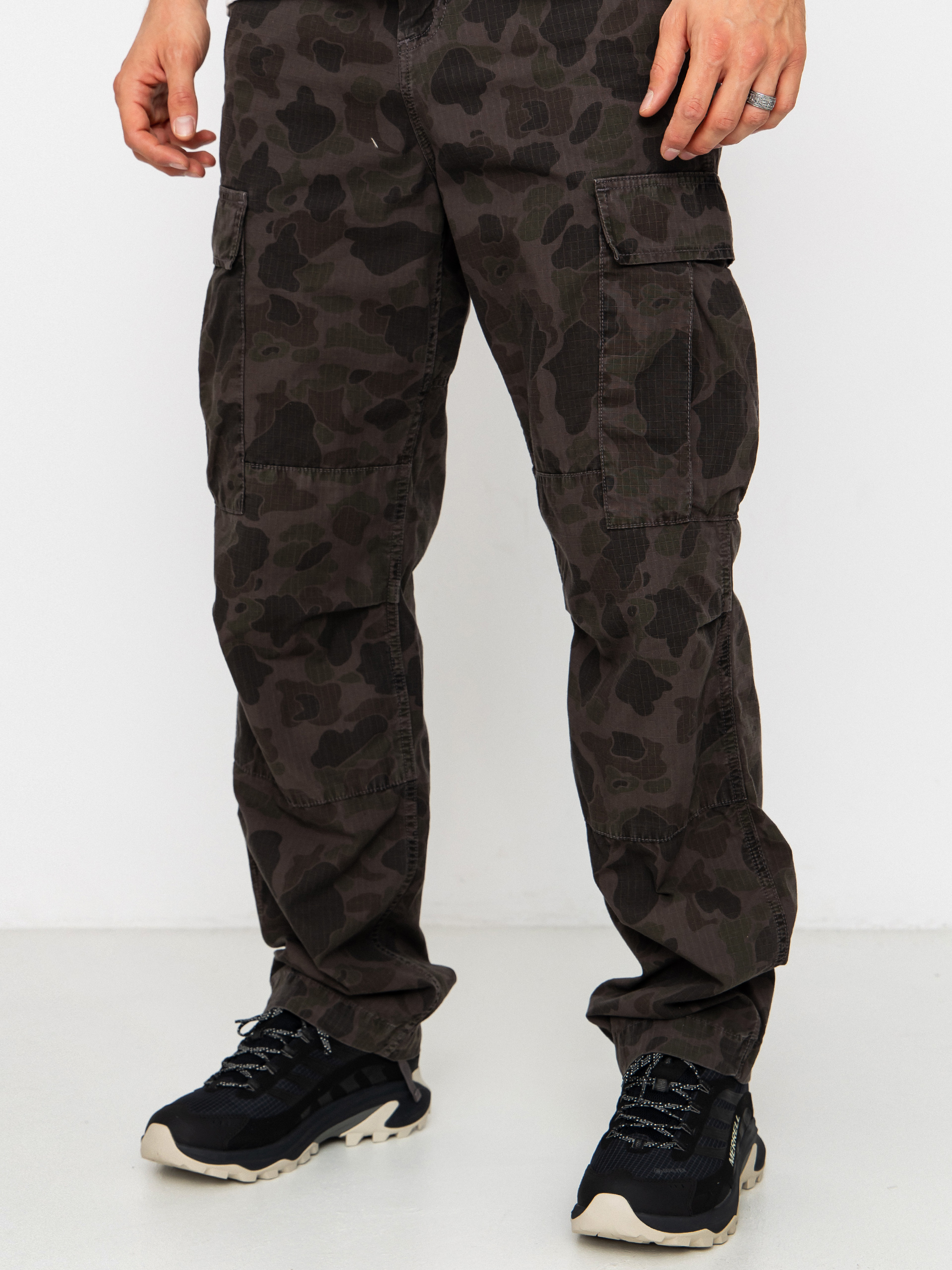 Pantaloni Carhartt WIP Duck Cargo (camo duck/green/porphyry/garment dyed)