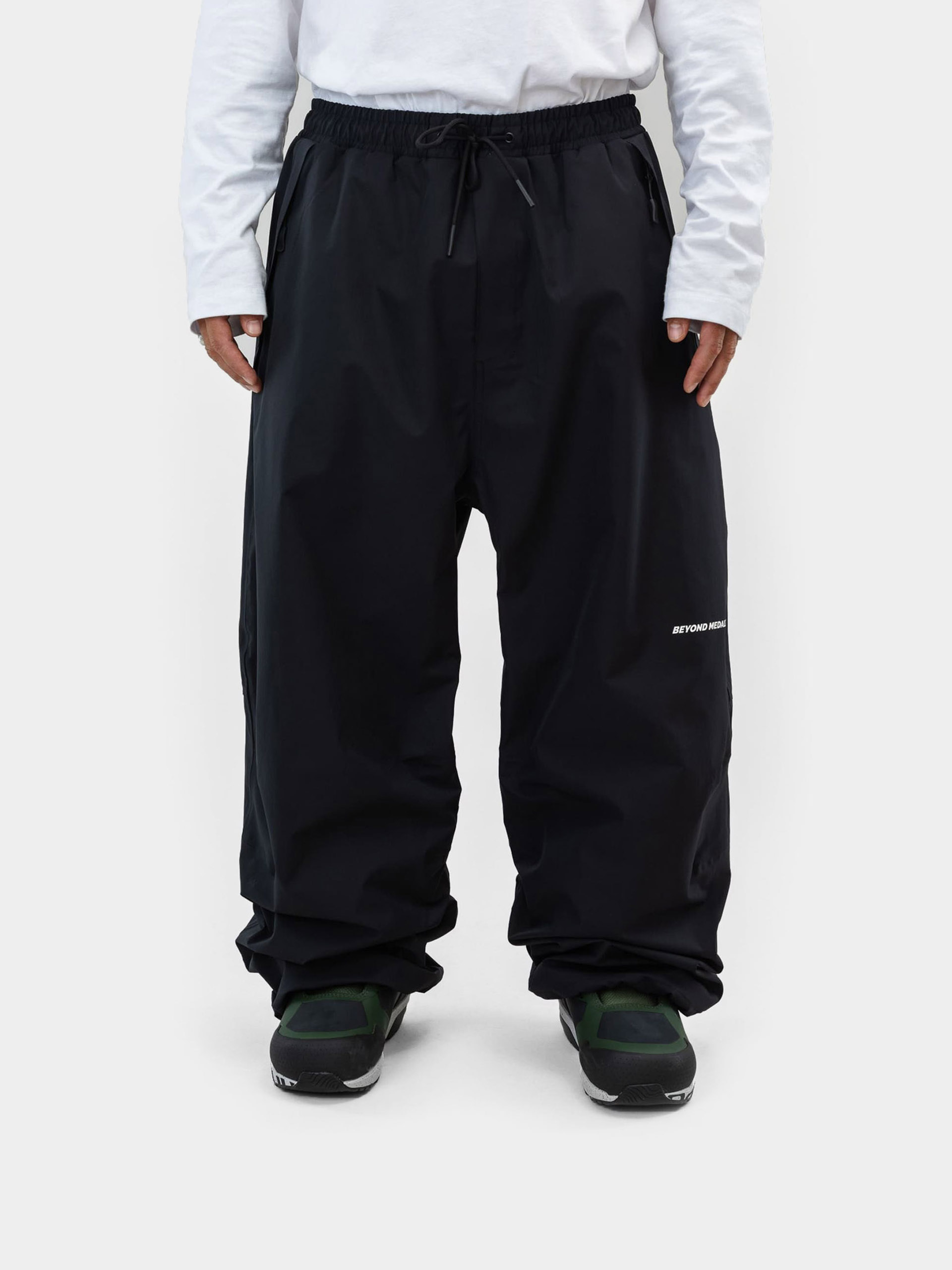 Pentru bărbați Pantaloni pentru snowboard Beyond Medals Park Ripstop (black)