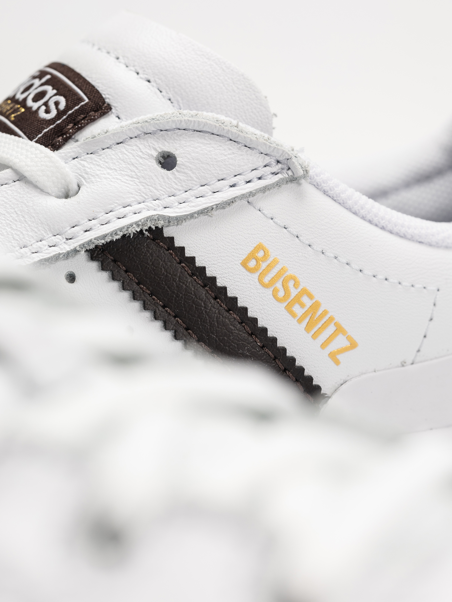 Pantofi adidas Busenitz Vulc II (ftwwht/goldmt)