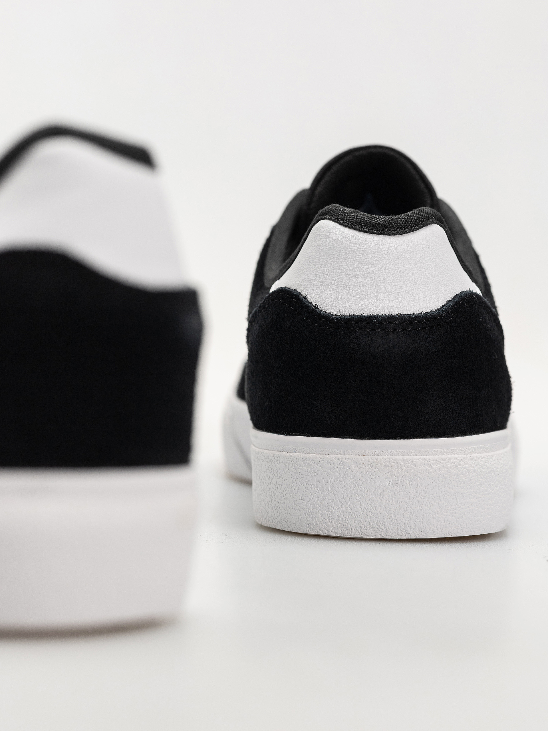 Pantofi adidas Court Tns Premiere (cblack/ftwwht/blubir)