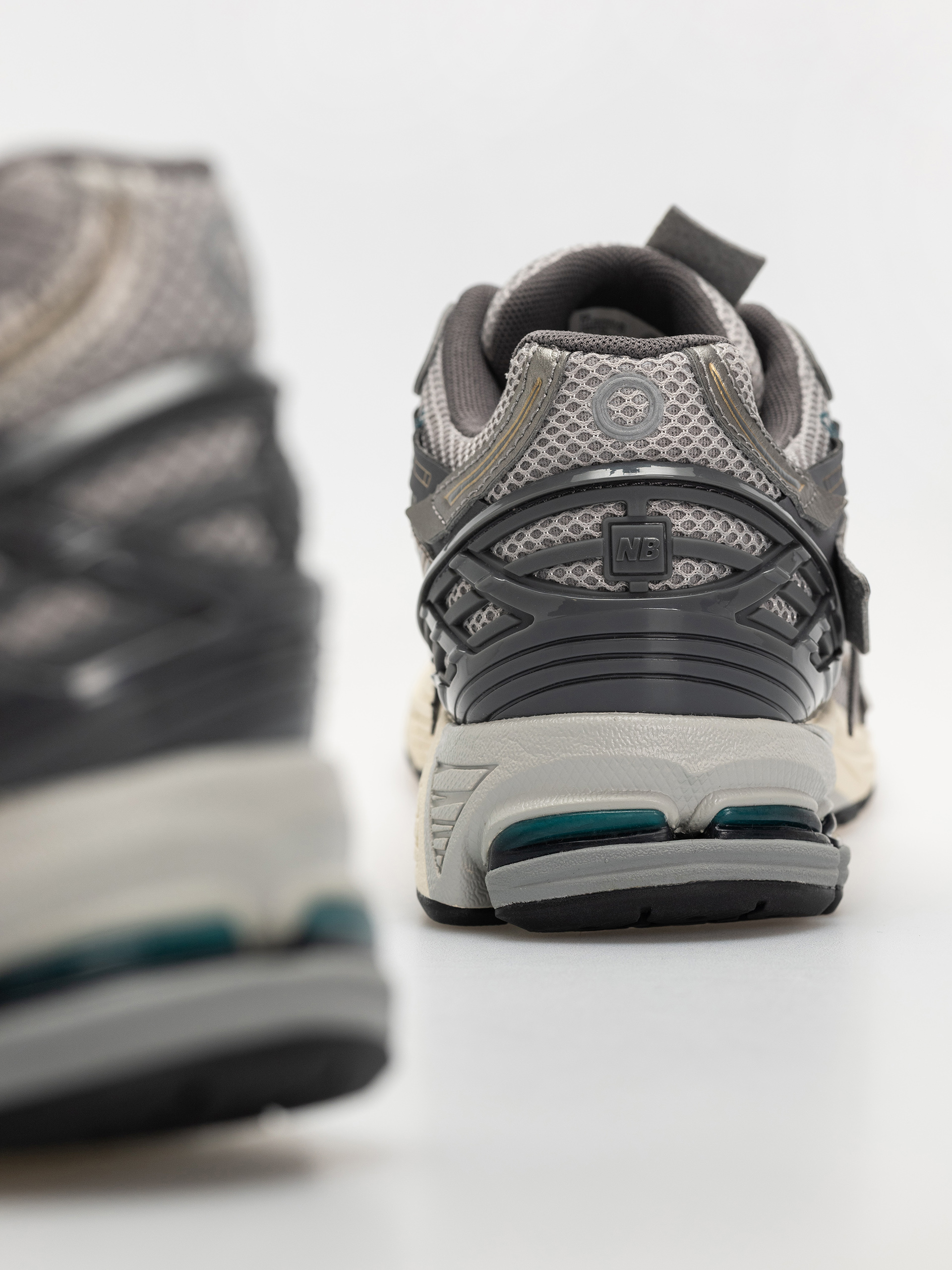 Pantofi New Balance 1906 (thunder brown/slate grey)