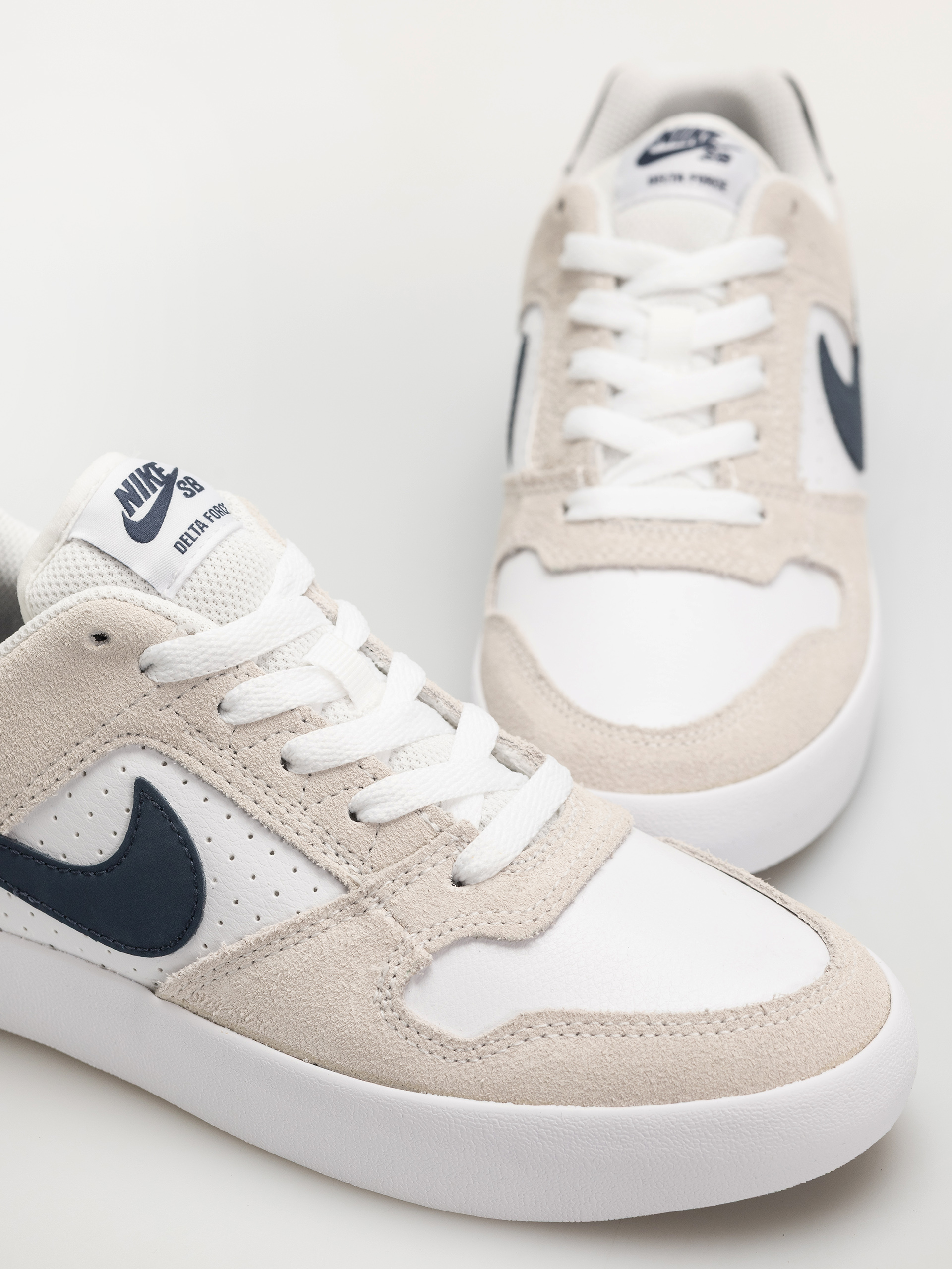 Pantofi Nike SB Sb Delta Force Vulc (white/thunder blue black)