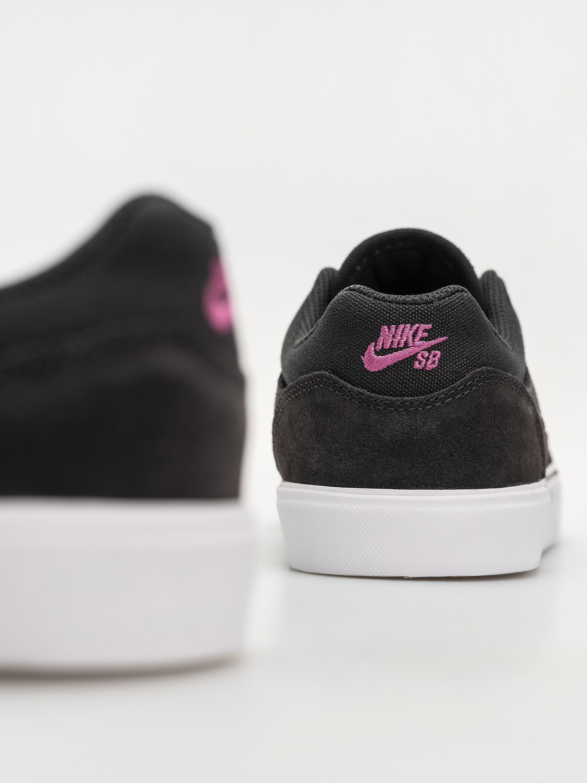 Pantofi Nike SB Malor (dk smoke grey/rave pink dk smoke grey)