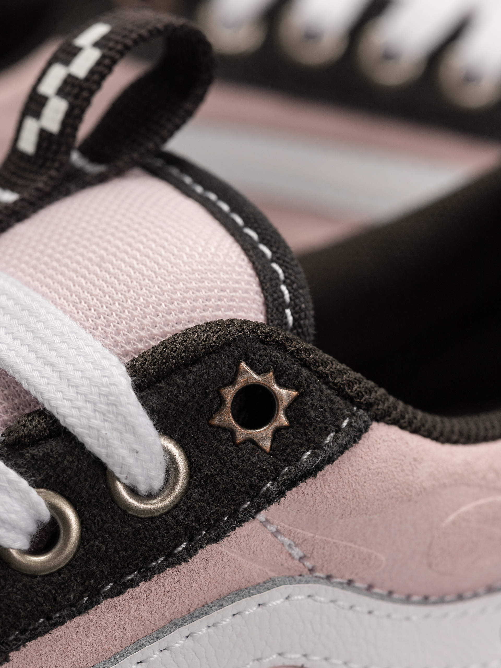 Pantofi Vans Skate Old Skool 36 + (black/pink)