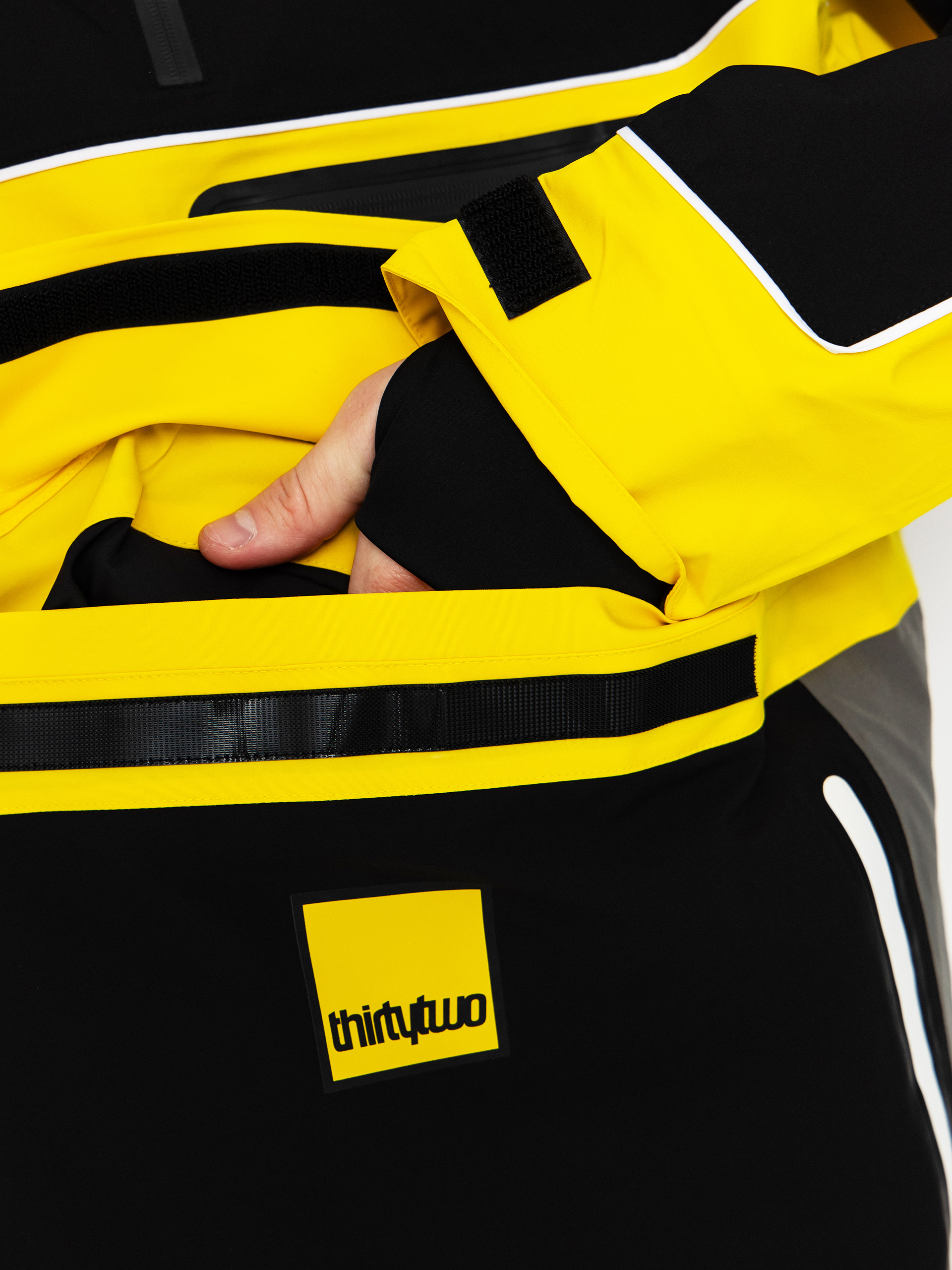 Pentru bărbați Geacă de snowboard ThirtyTwo Light Anorak (black/yellow)