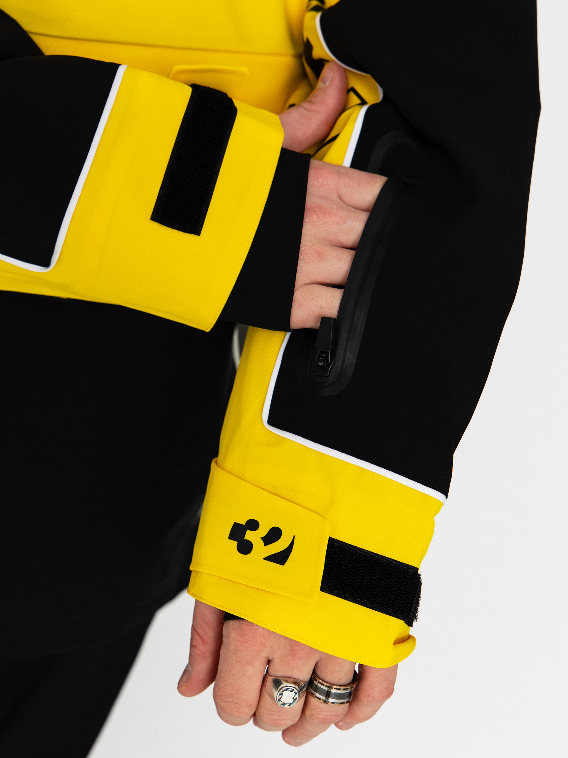 Pentru bărbați Geacă de snowboard ThirtyTwo Light Anorak (black/yellow)