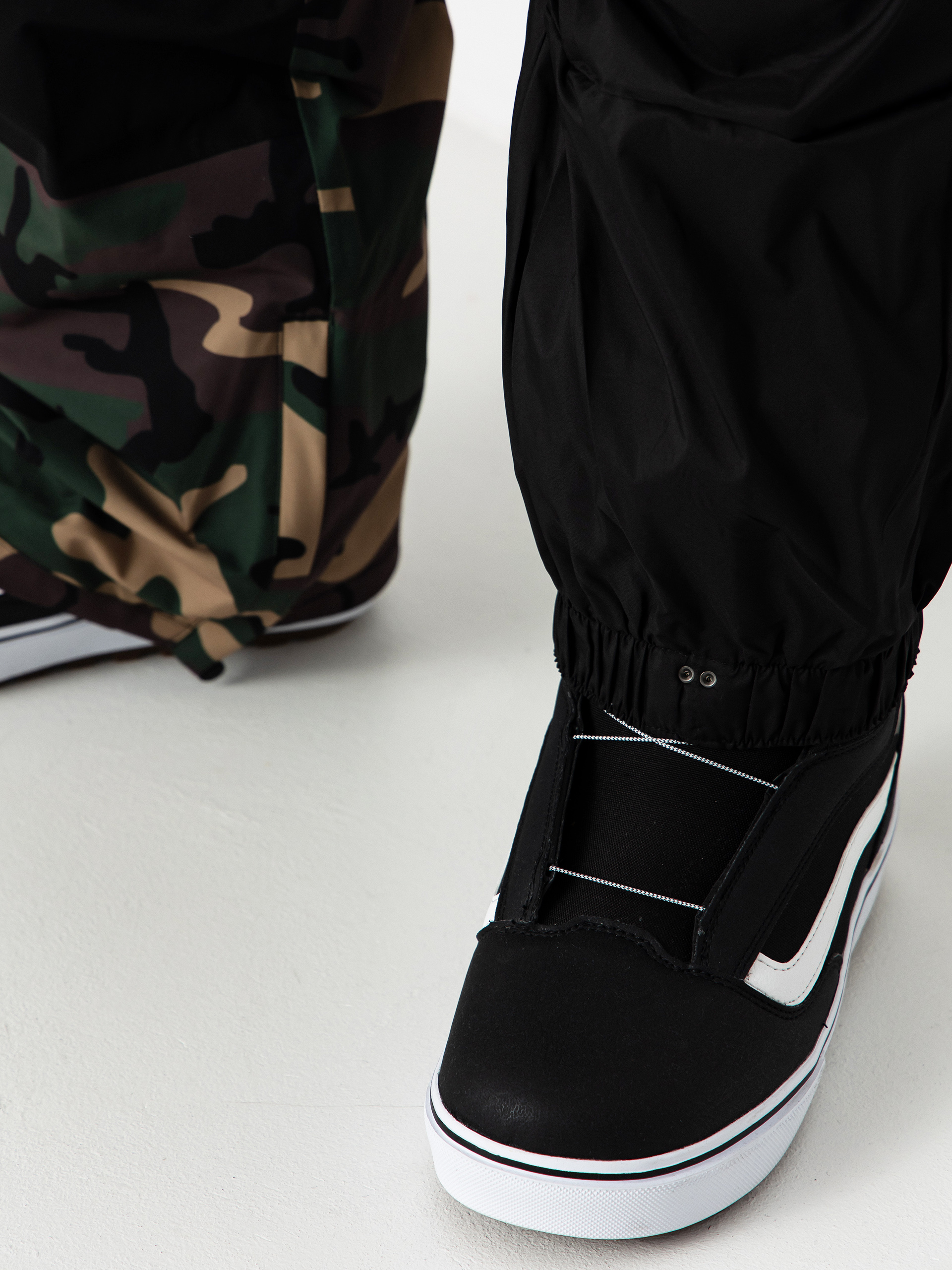 Pentru bărbați Pantaloni pentru snowboard ThirtyTwo Blahzay Cargo (camo)